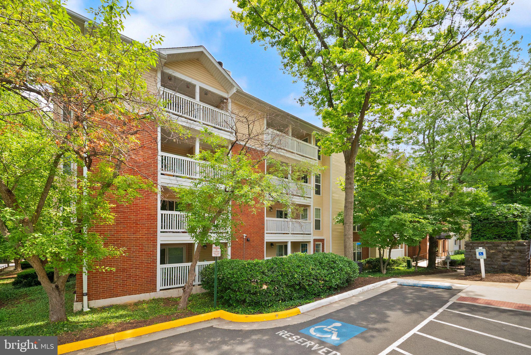 FOUNTAINS AT MCLEAN - Residential