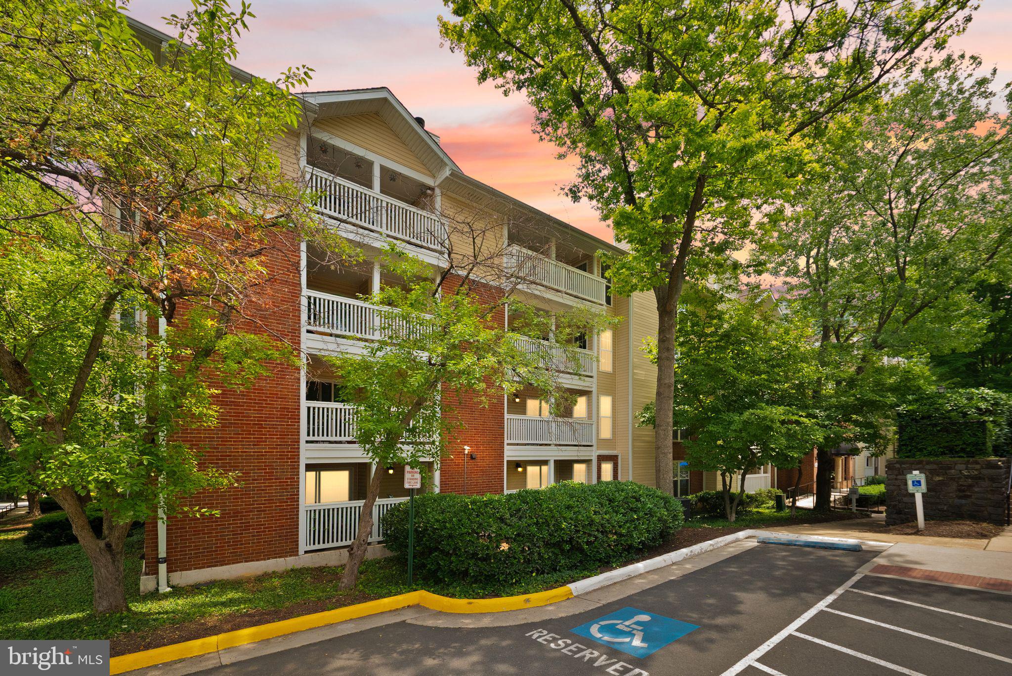 FOUNTAINS AT MCLEAN - Residential