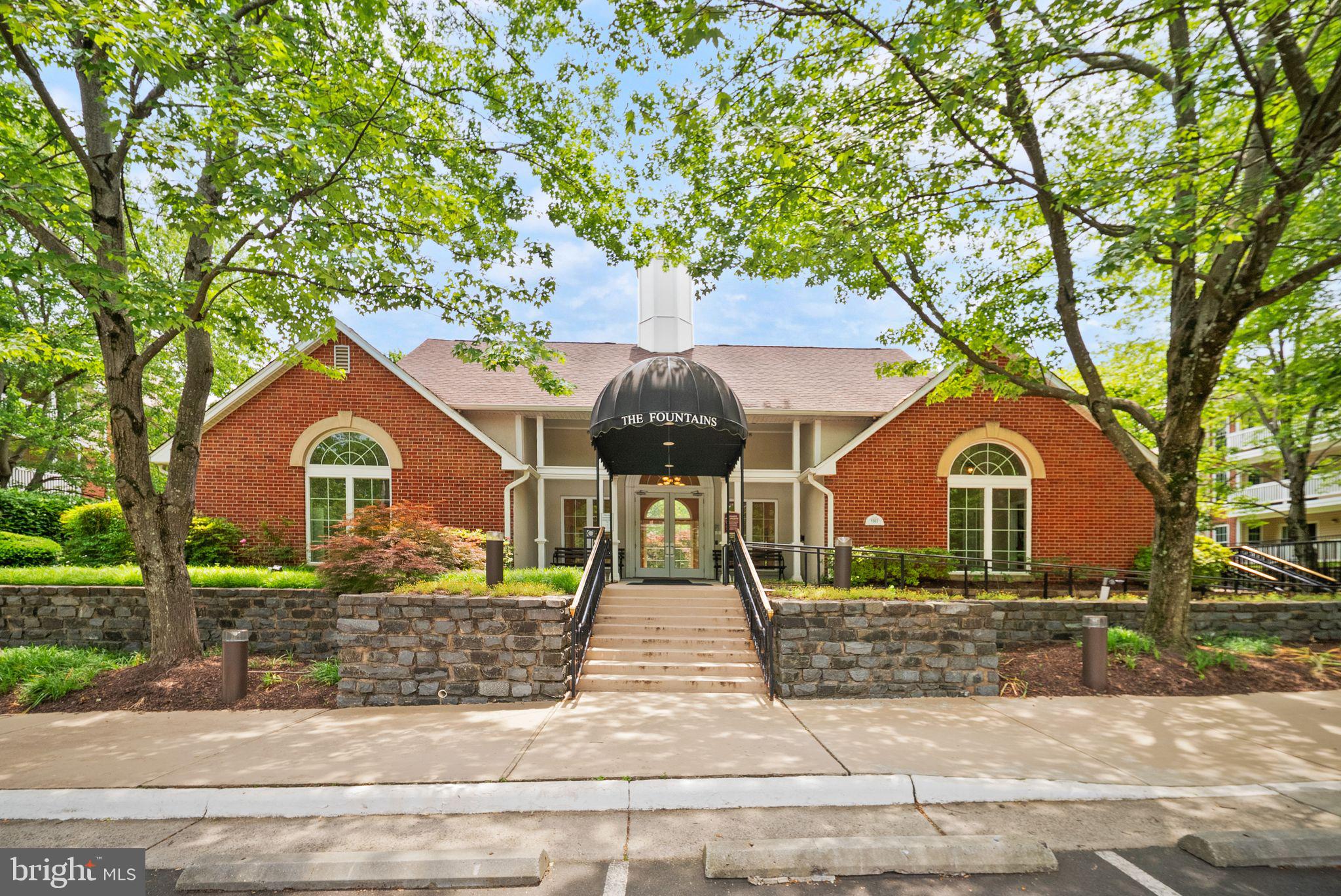 FOUNTAINS AT MCLEAN - Residential