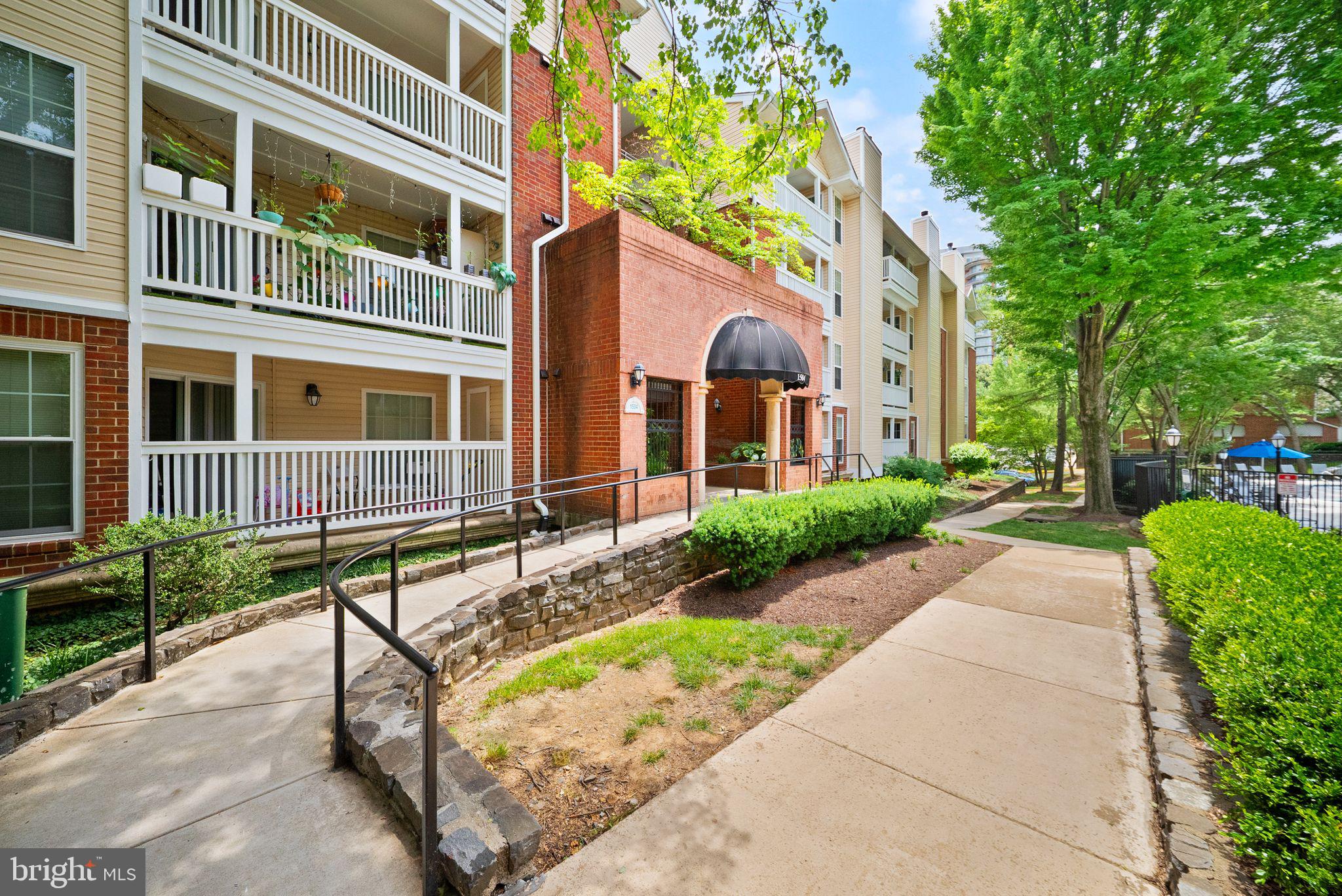 FOUNTAINS AT MCLEAN - Residential