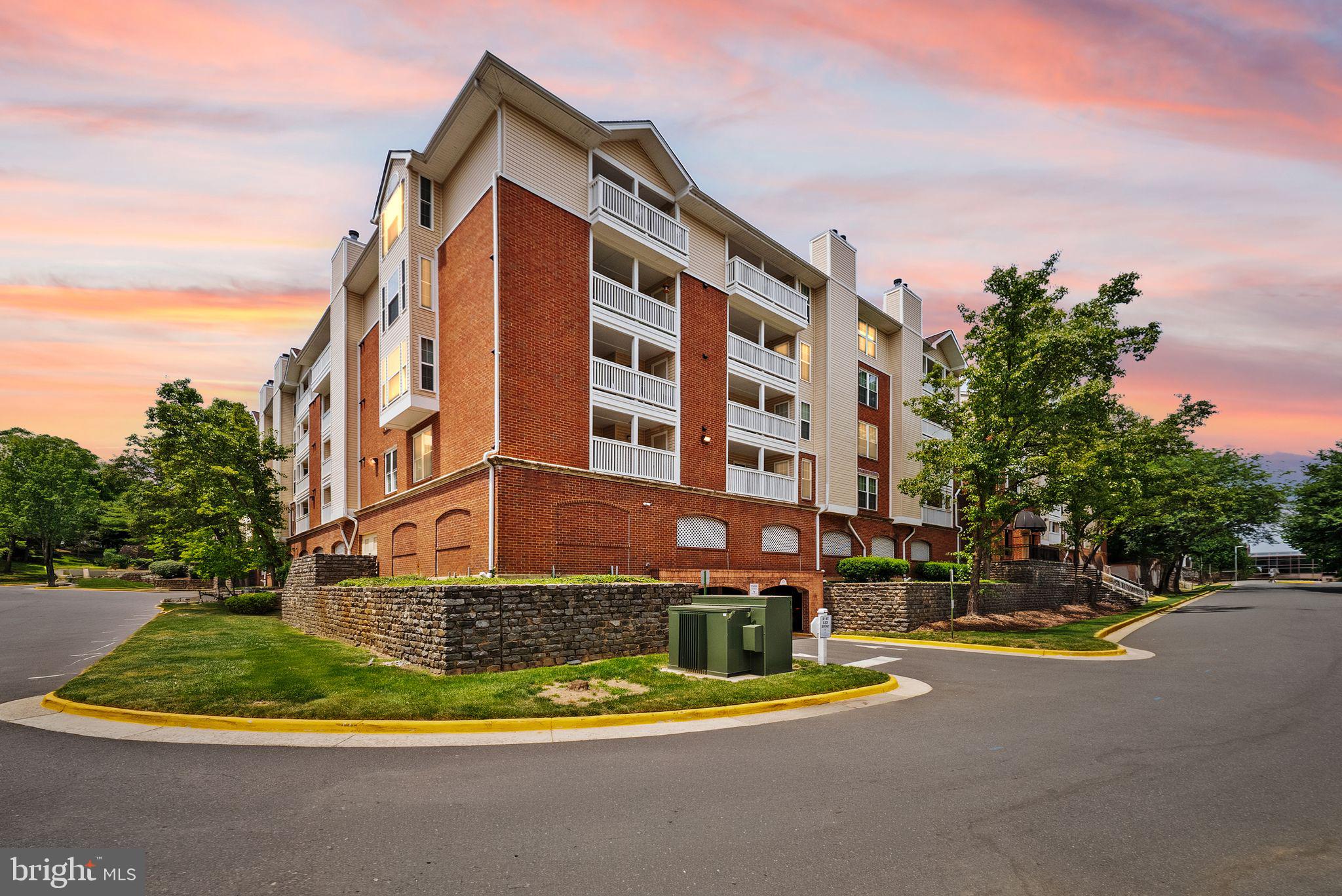 FOUNTAINS AT MCLEAN - Residential