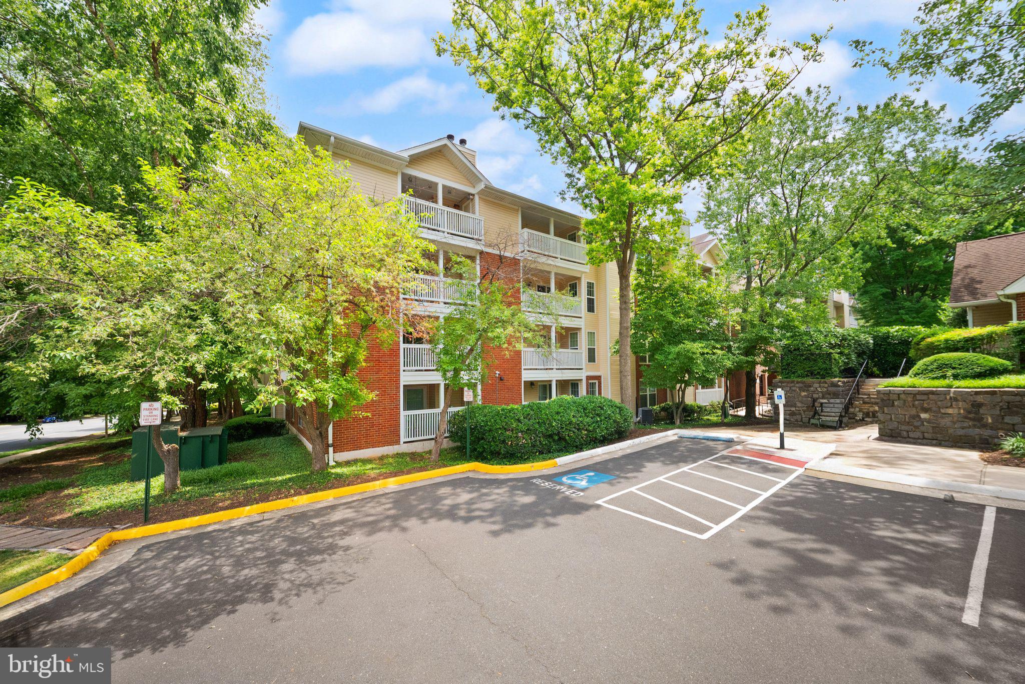 FOUNTAINS AT MCLEAN - Residential