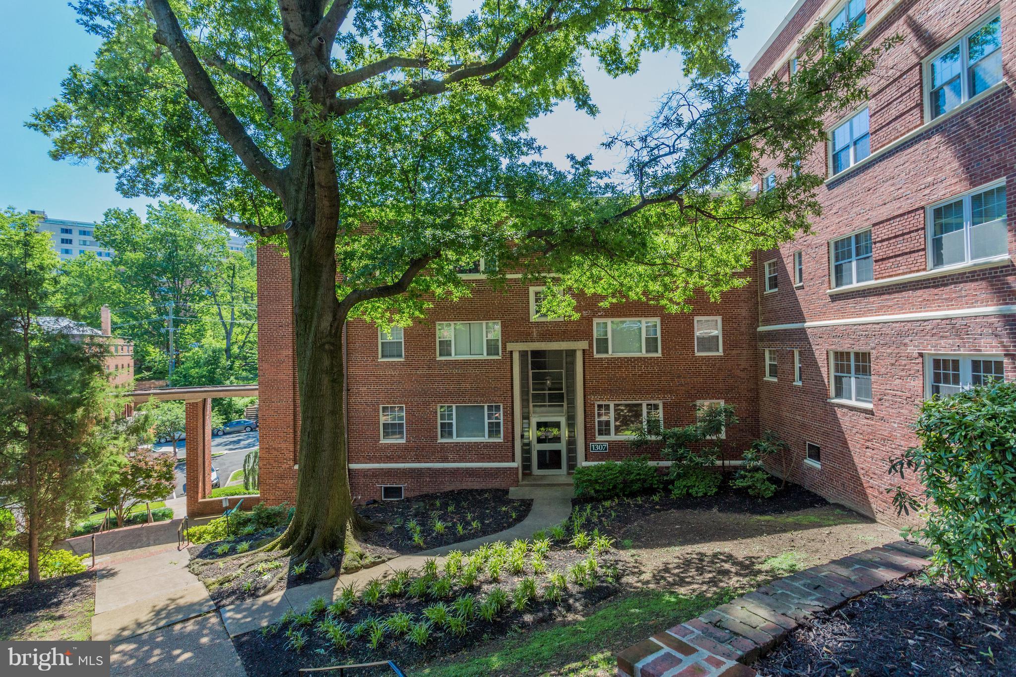 WESTMORELAND TERRACE - Residential Lease