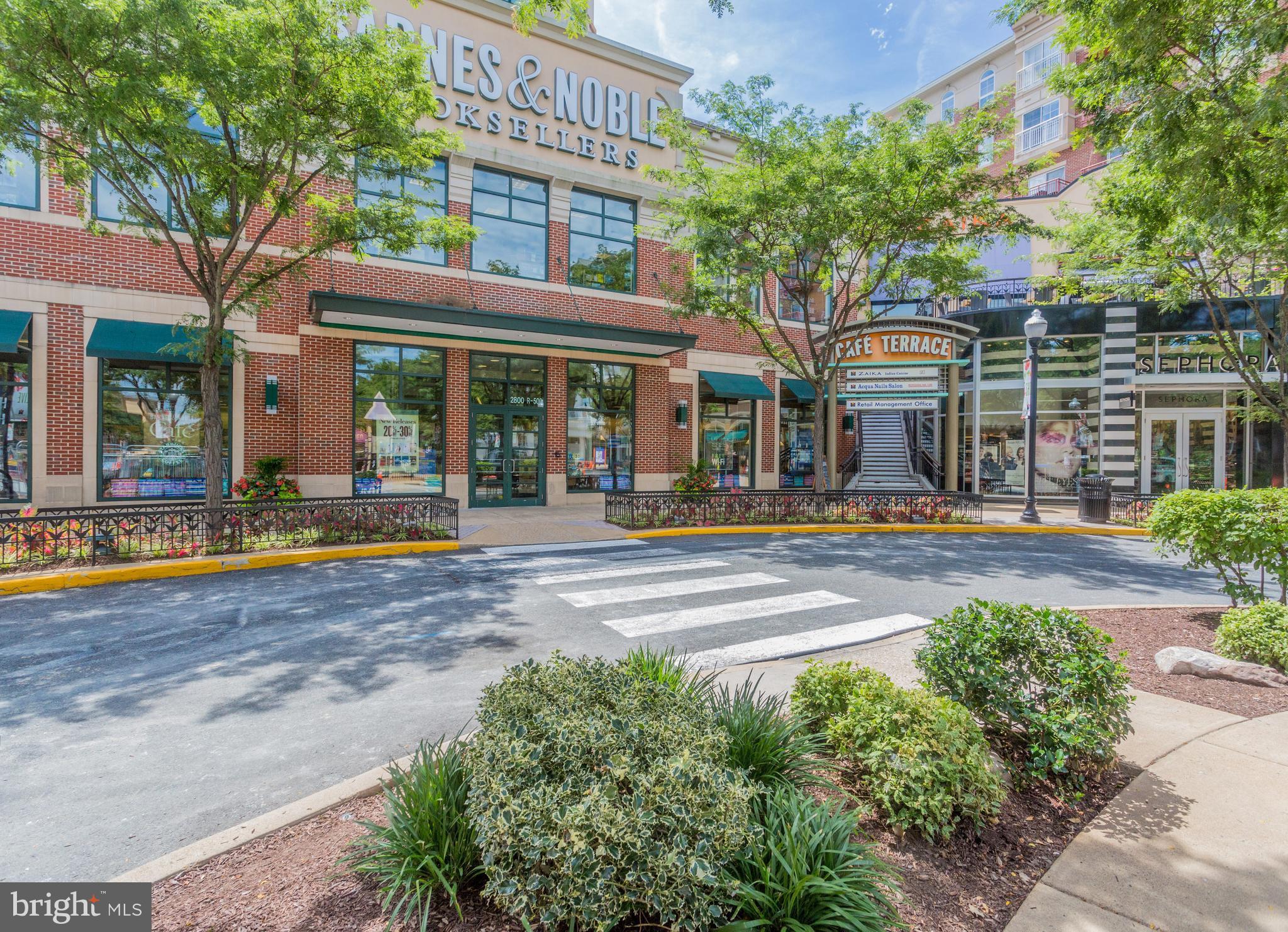 WESTMORELAND TERRACE - Residential Lease