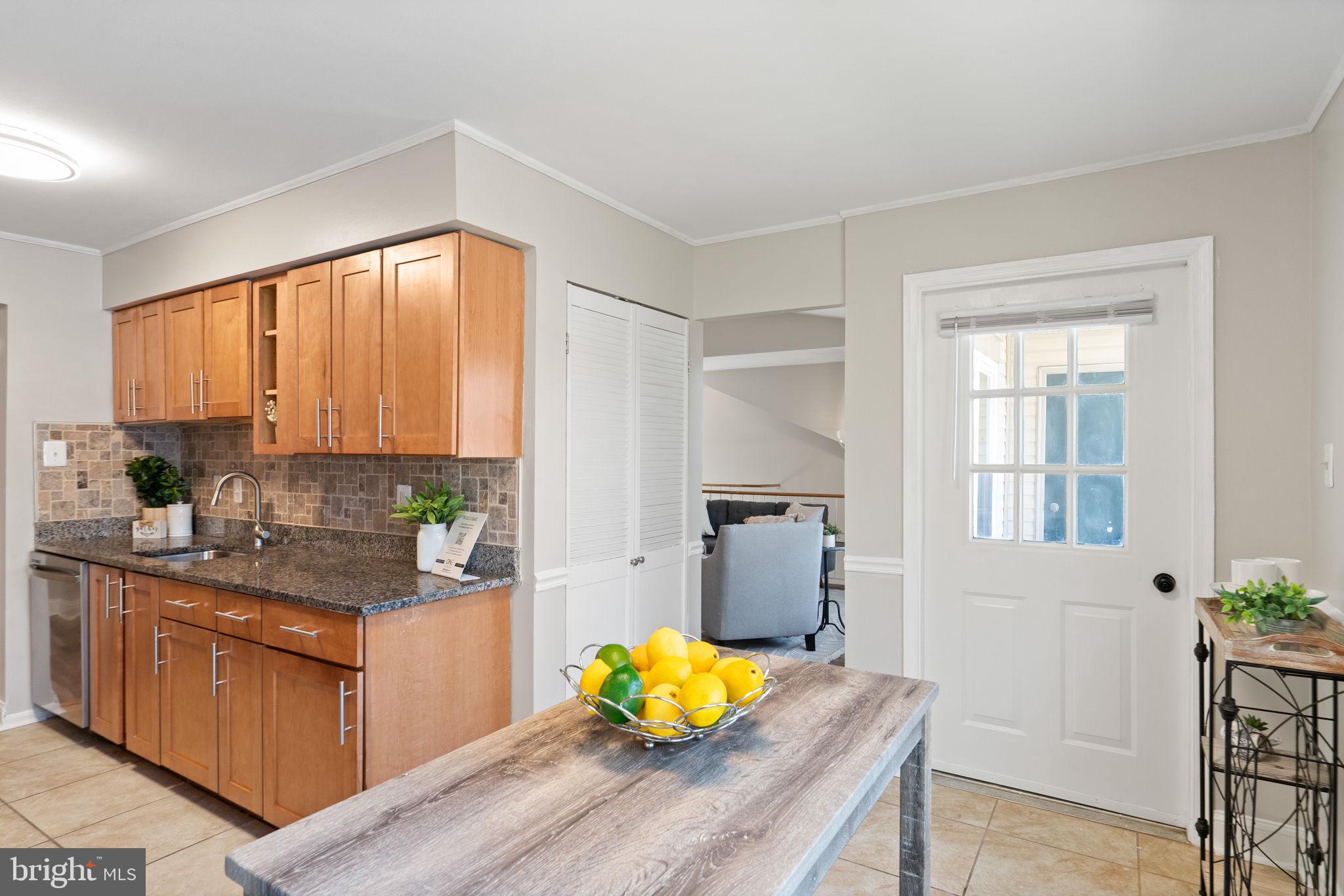 STONINGTON - Residential