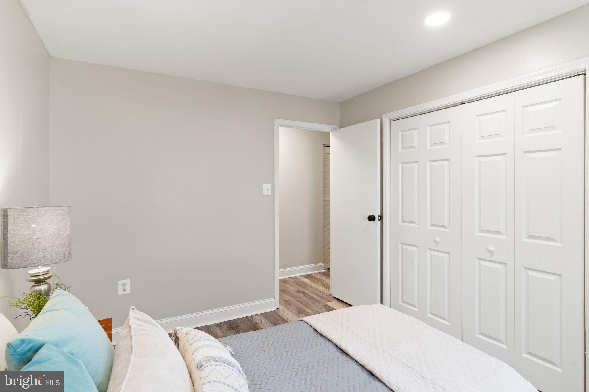 STONINGTON - Residential