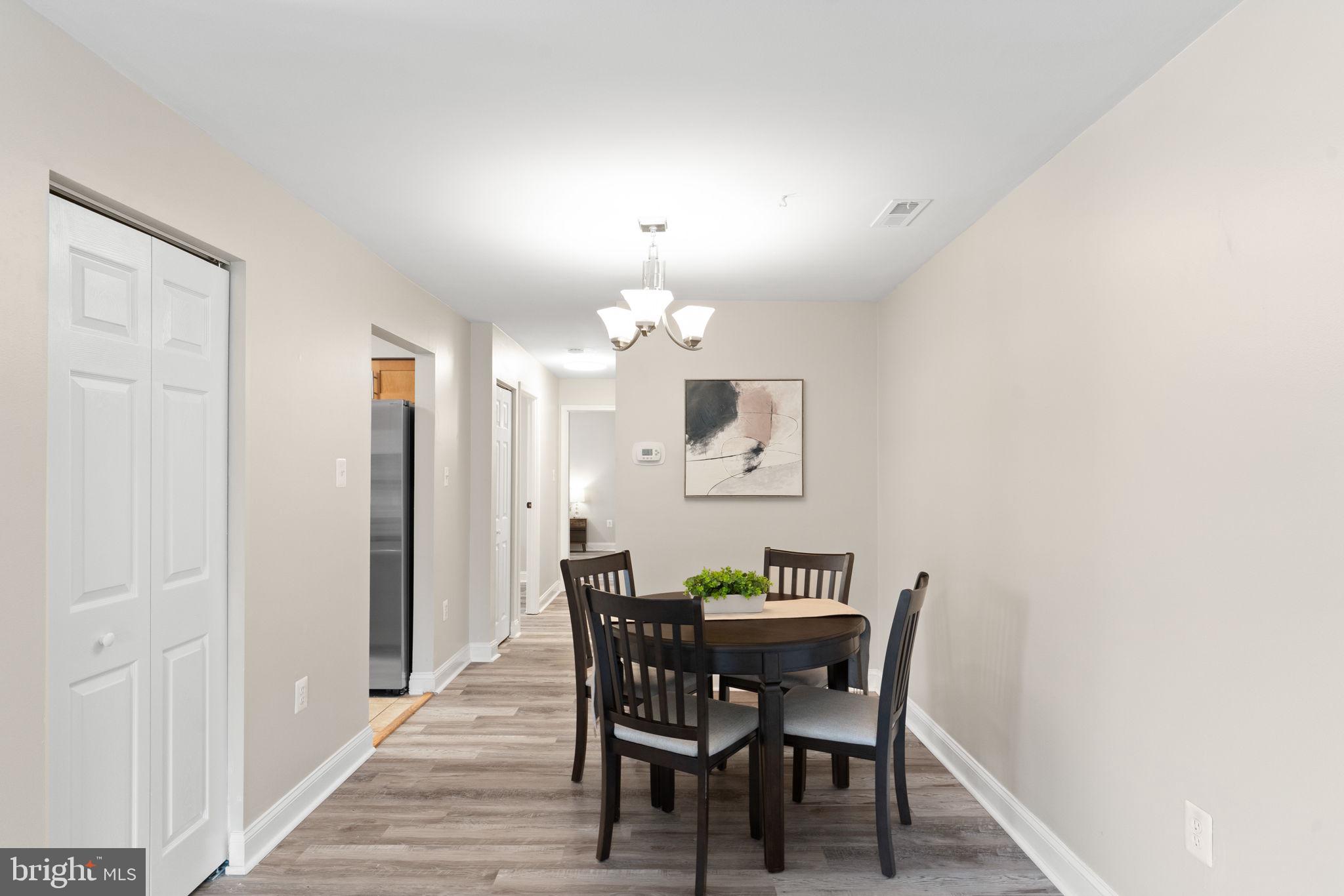 STONINGTON - Residential