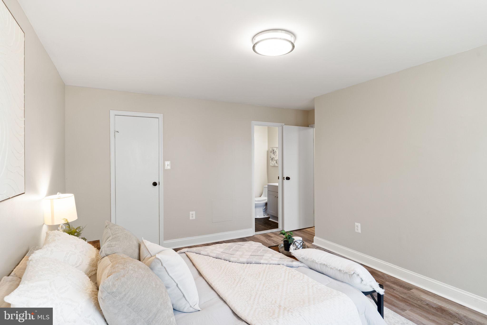 STONINGTON - Residential