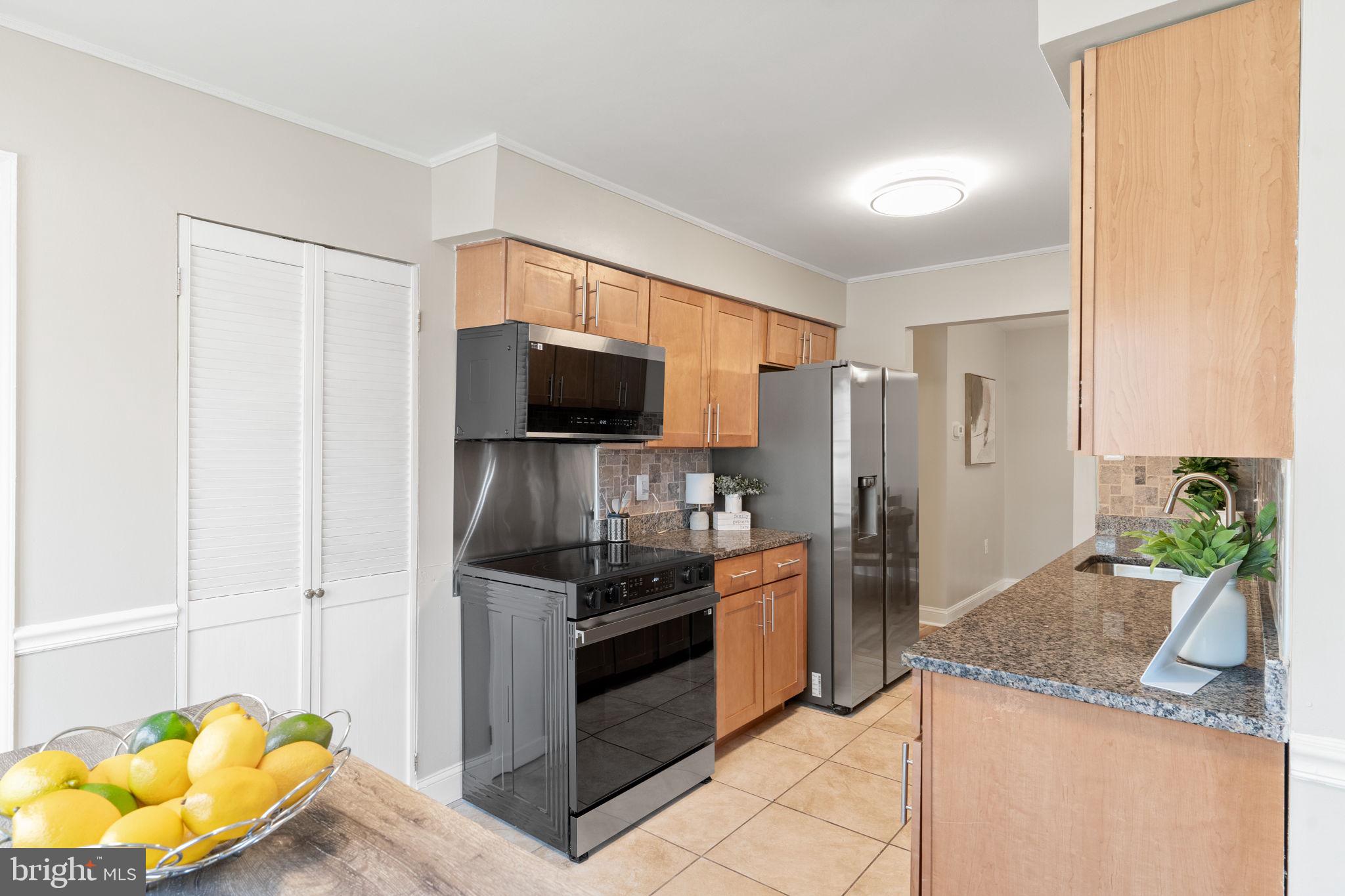 STONINGTON - Residential