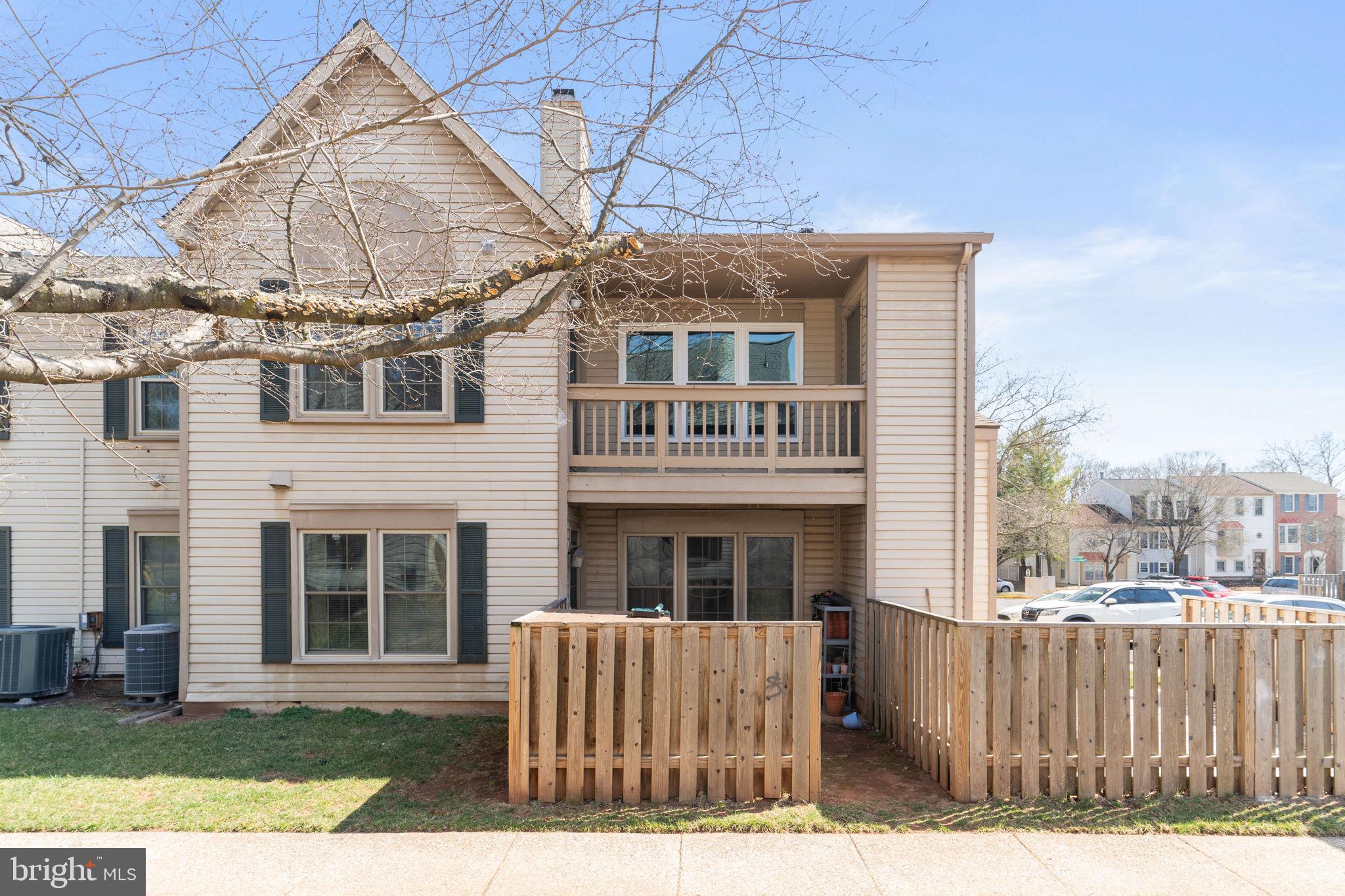 STONINGTON - Residential