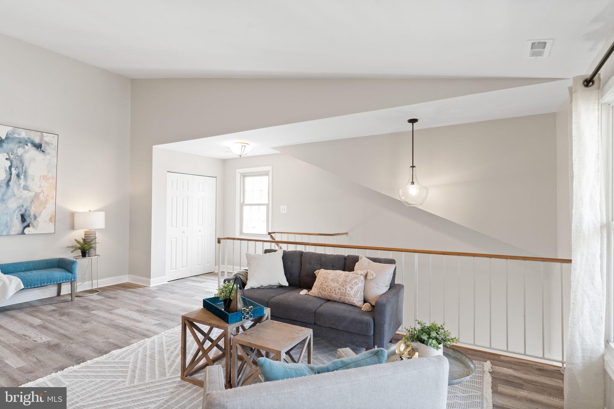STONINGTON - Residential