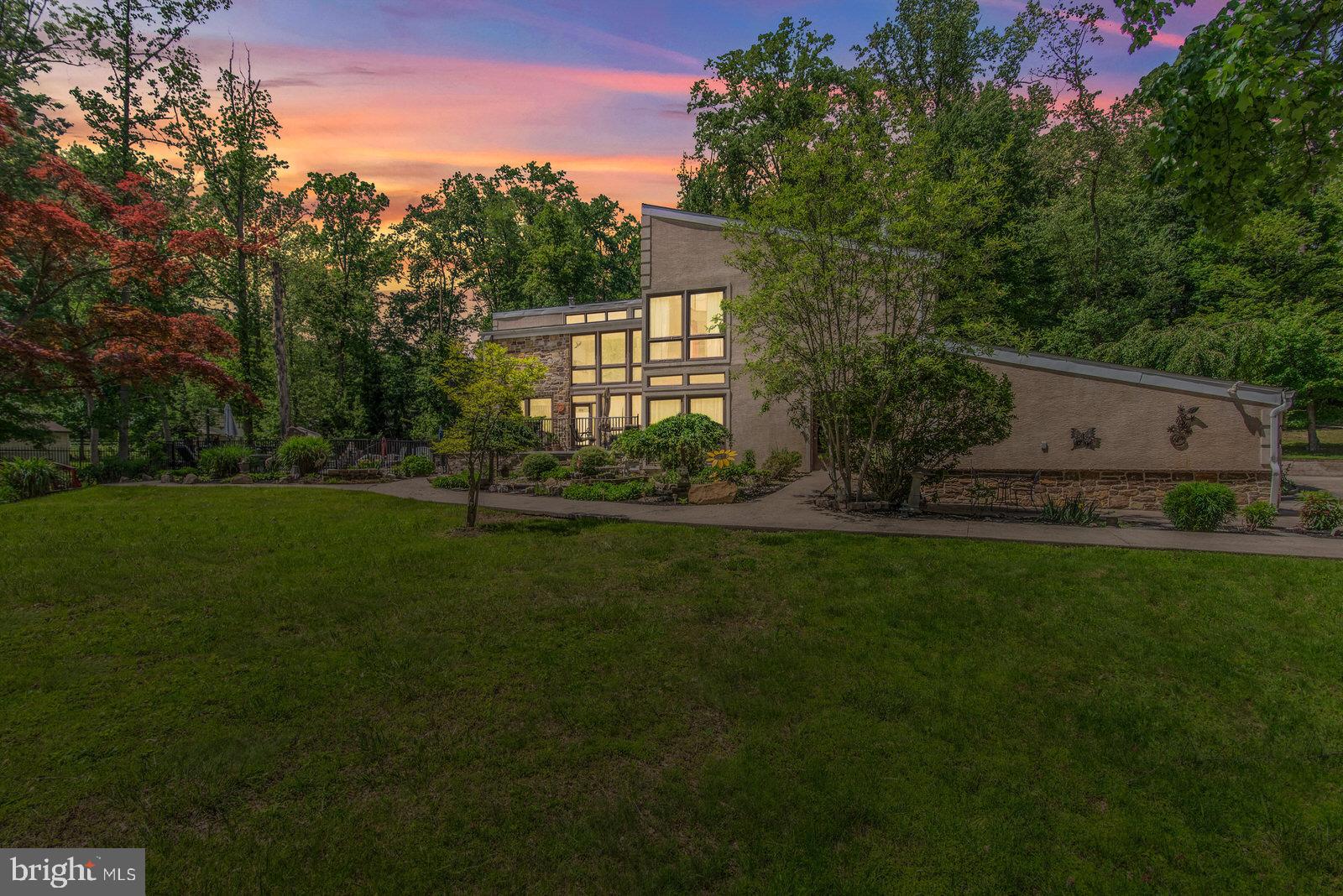 HUNTINGDON VALLEY - Residential