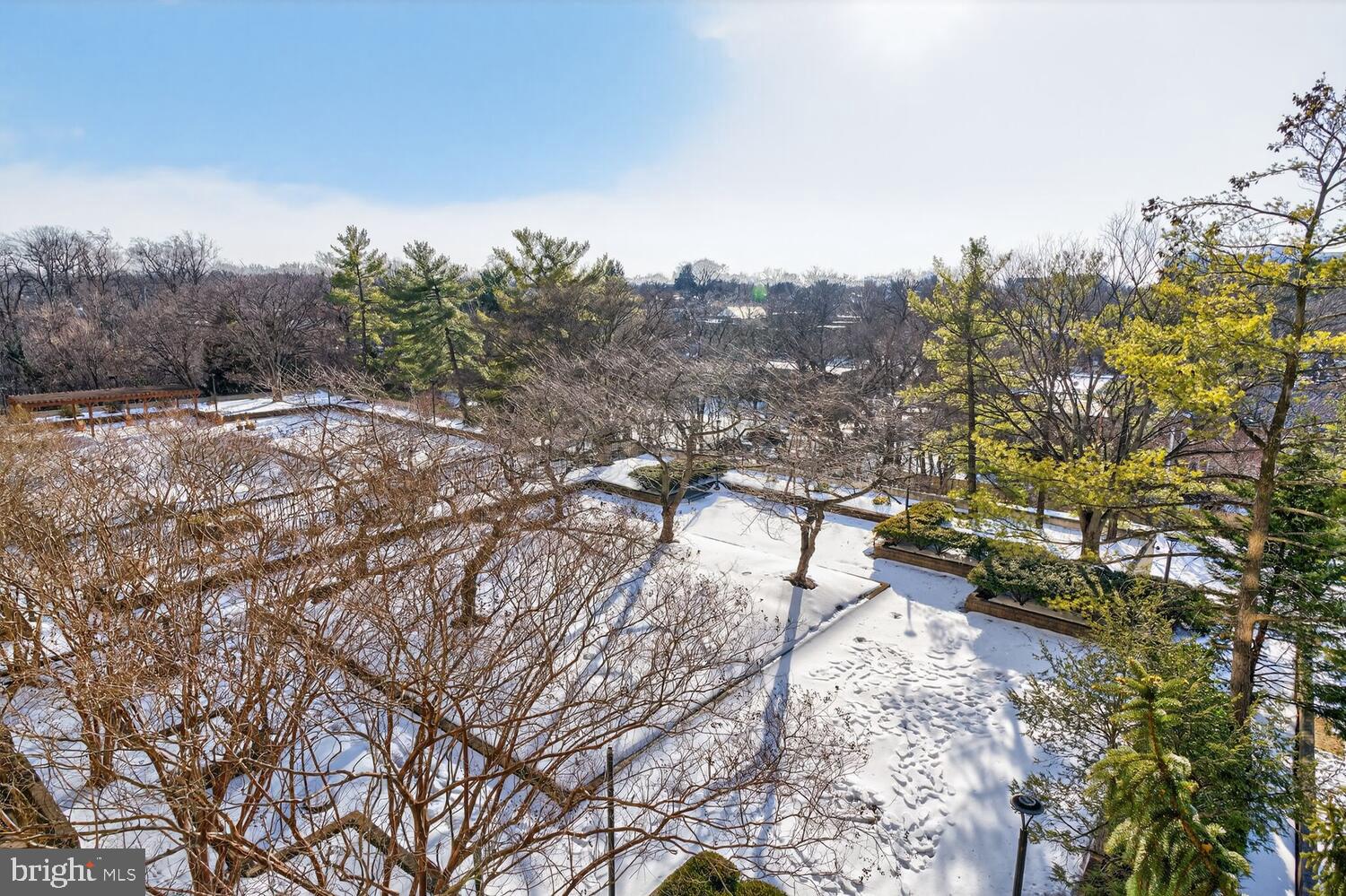 BARKLEY CONDO - Residential