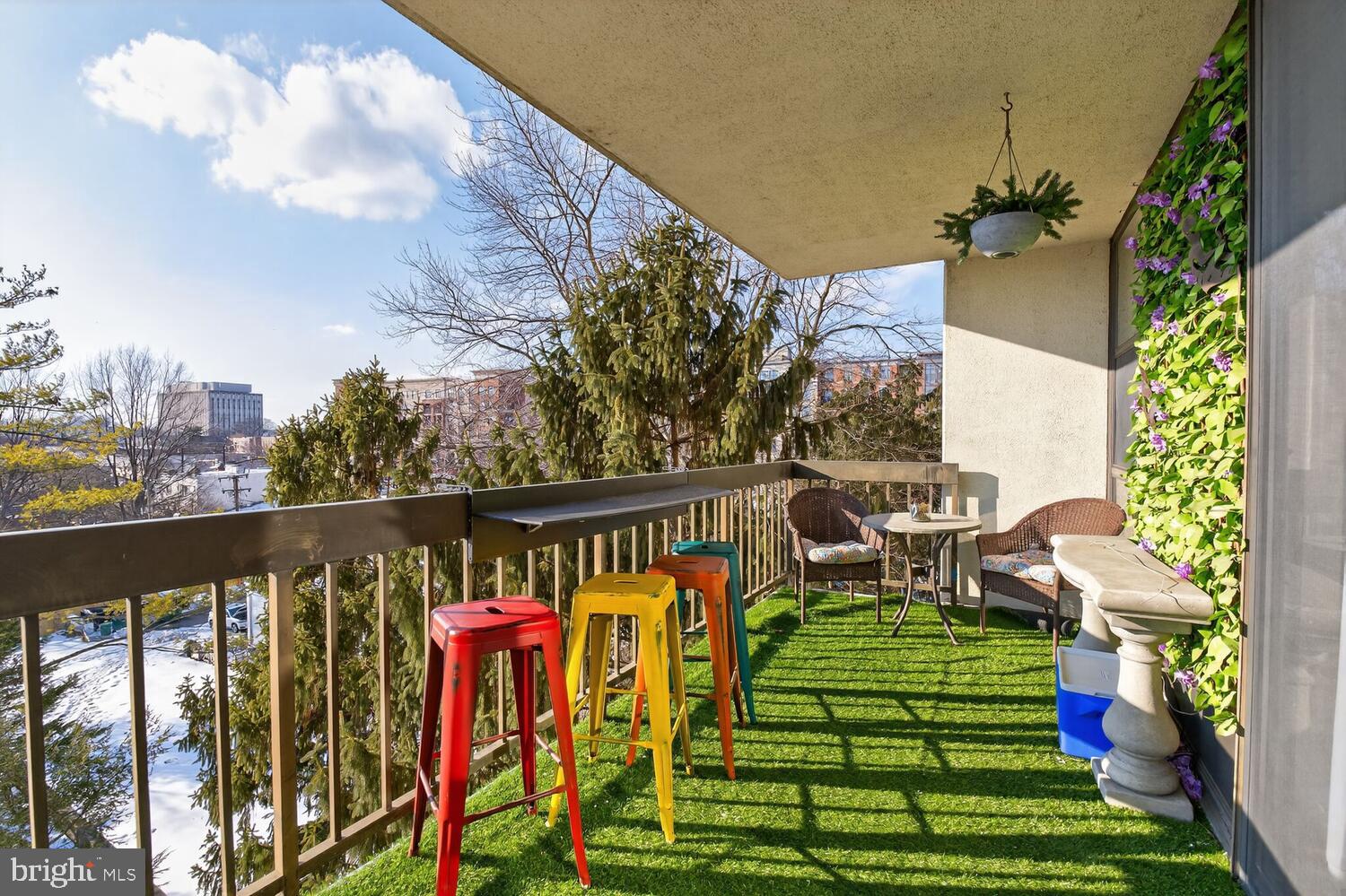 BARKLEY CONDO - Residential