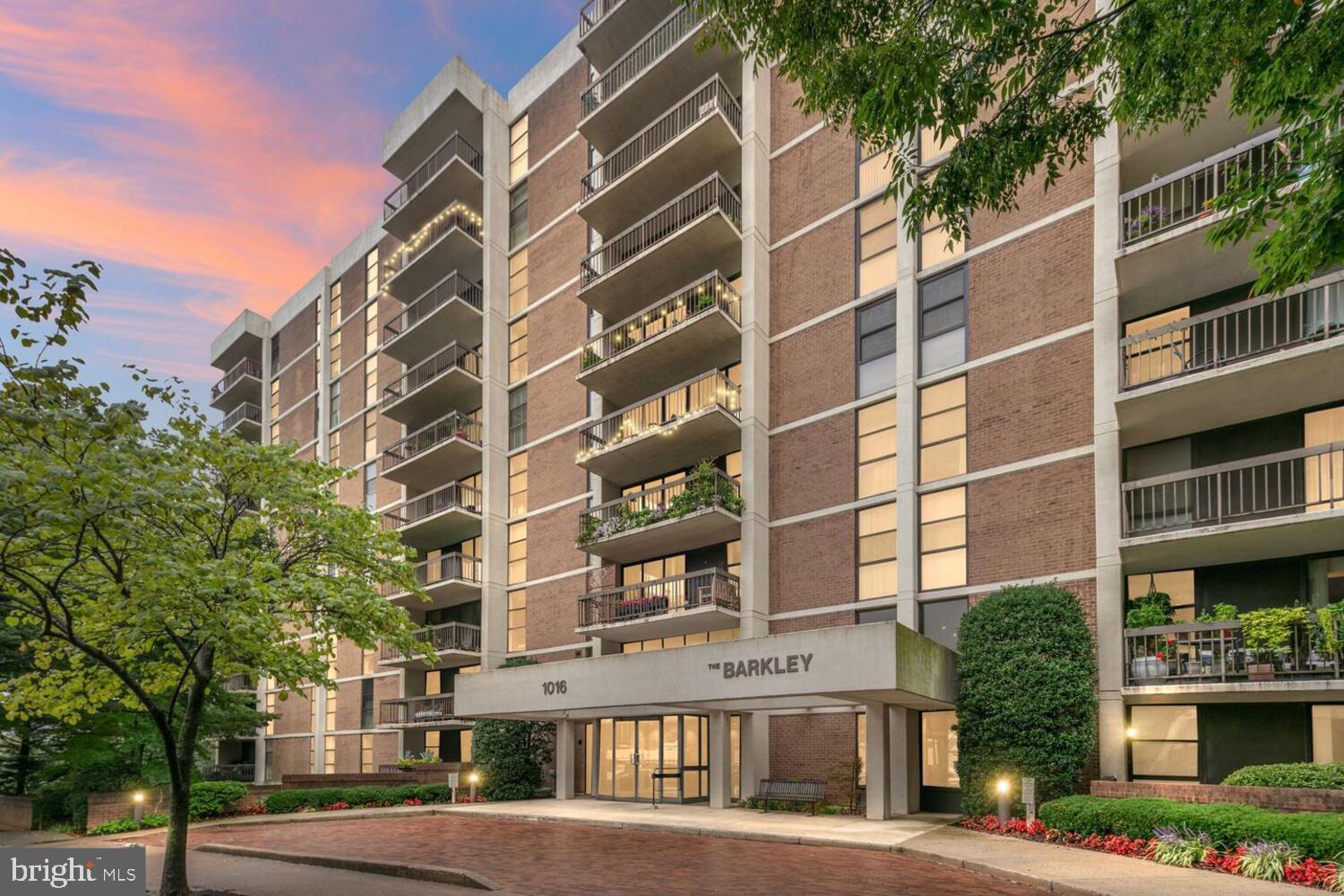 BARKLEY CONDO - Residential