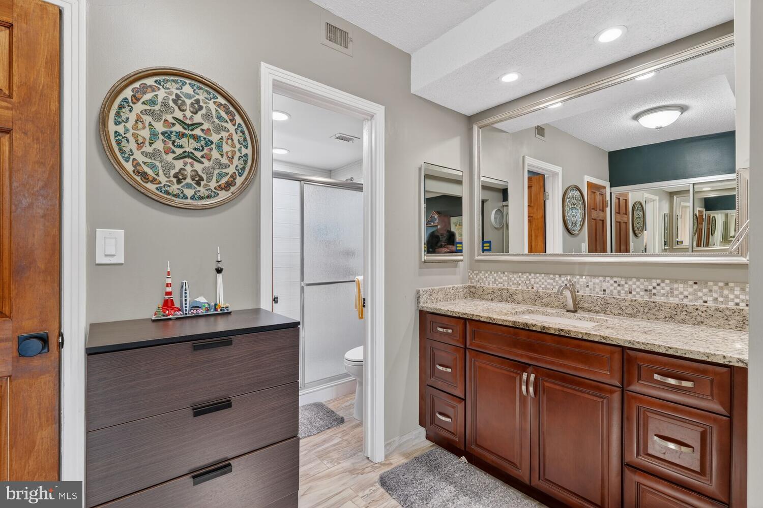 BARKLEY CONDO - Residential