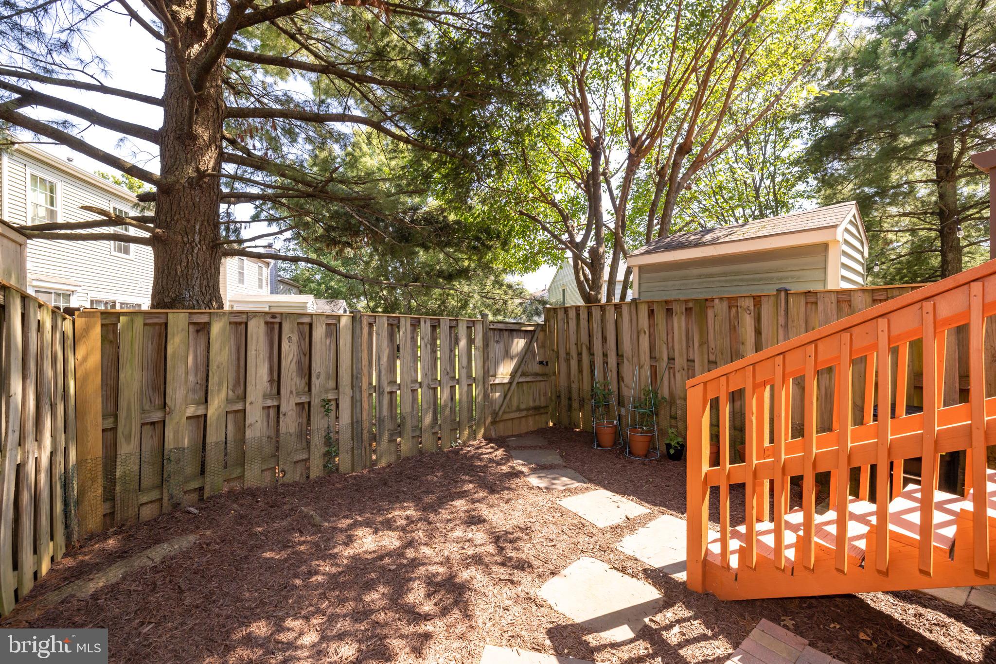 LANDSDOWNE - Residential