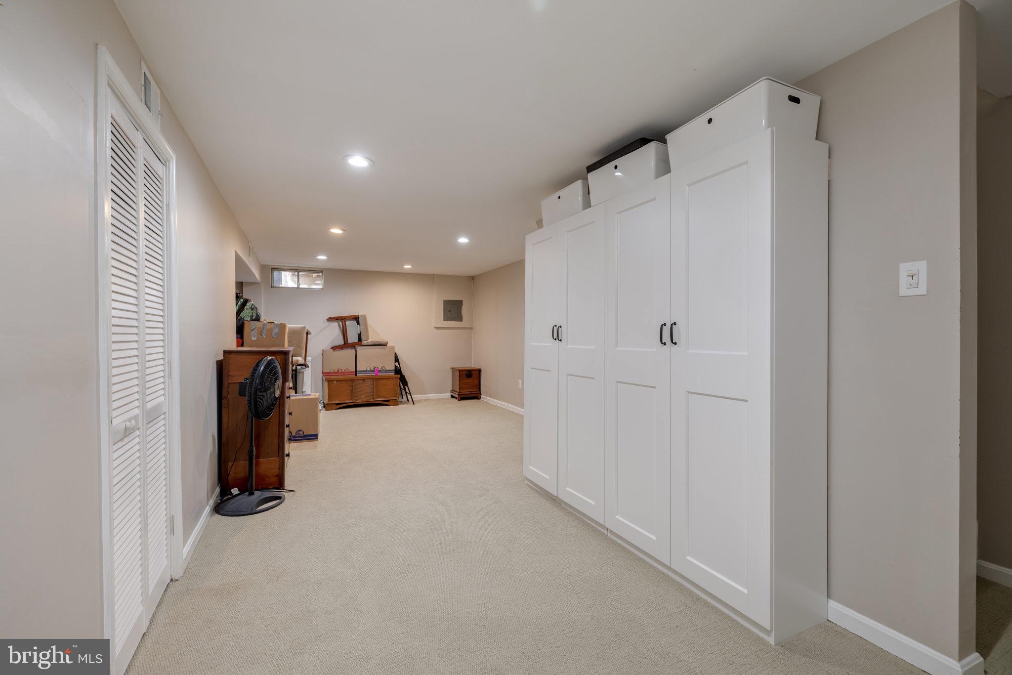 LANDSDOWNE - Residential