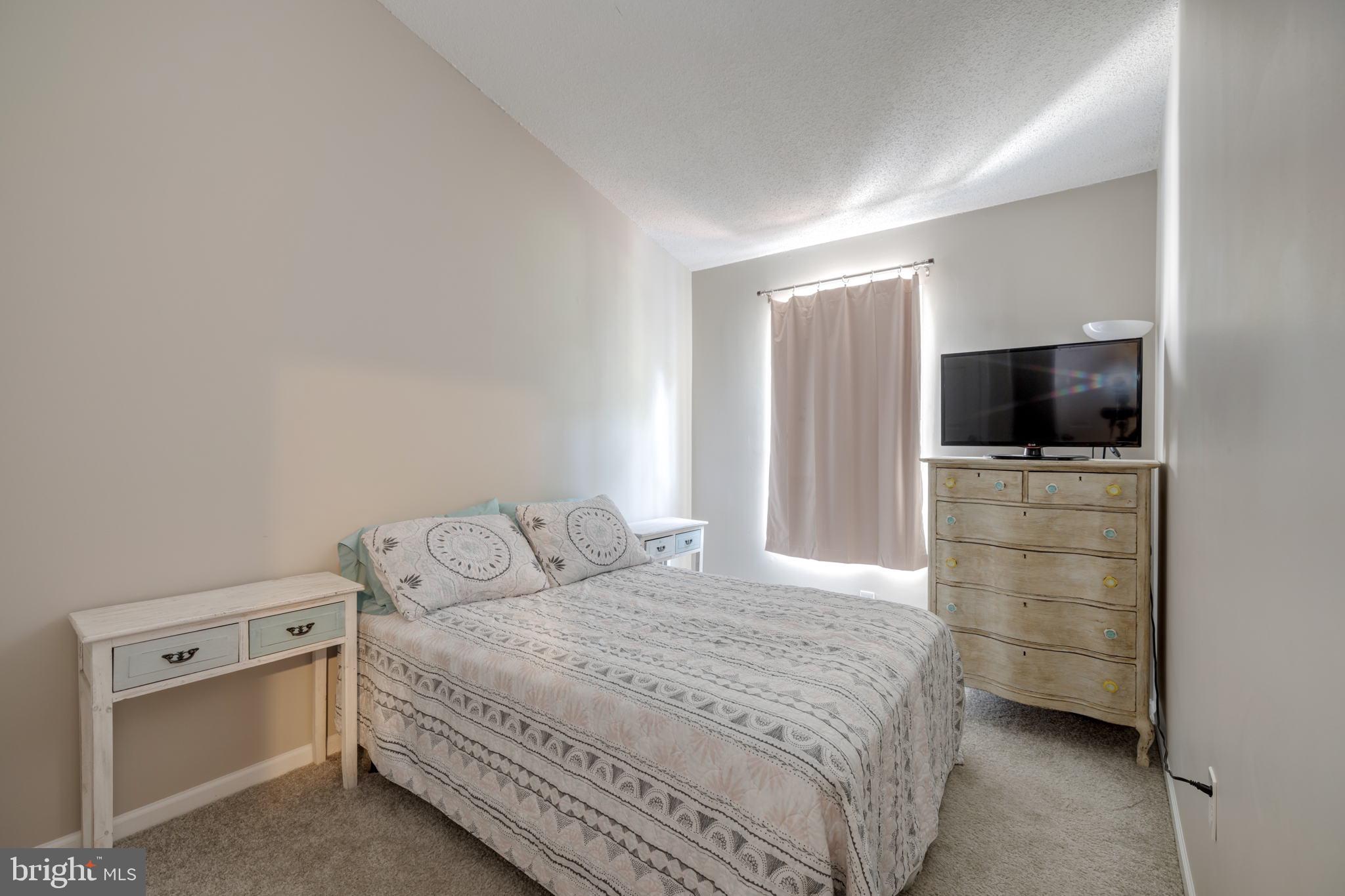 LANDSDOWNE - Residential