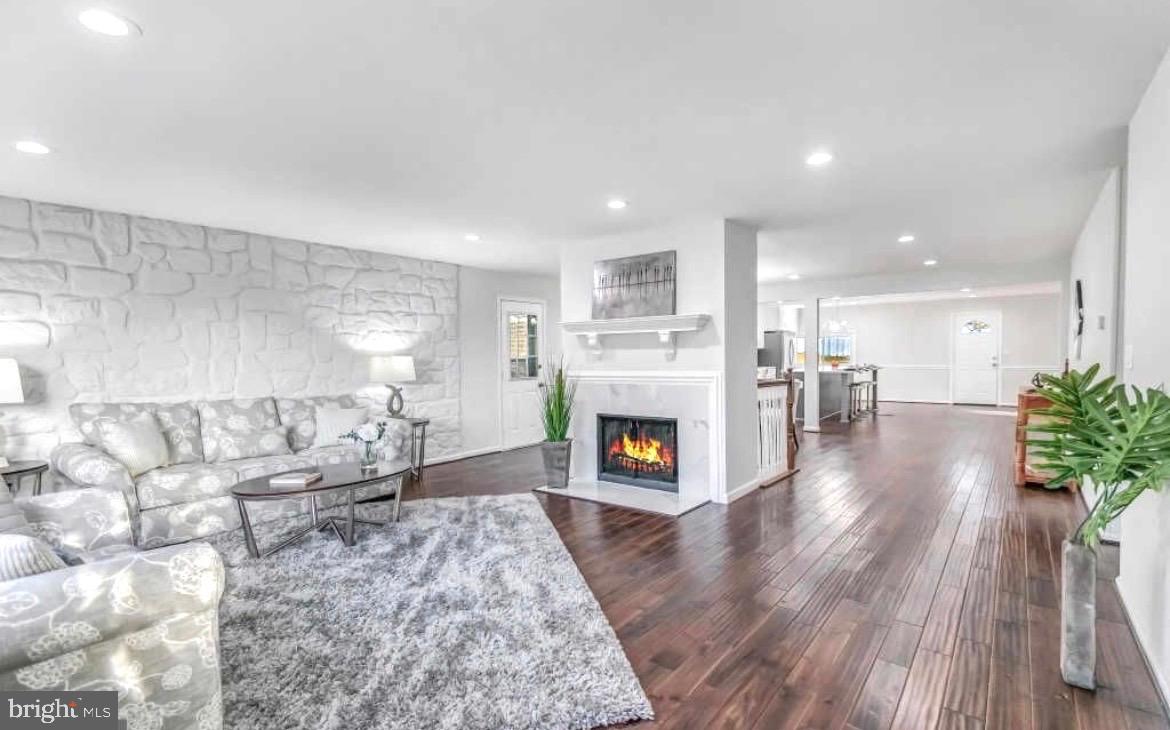 MARYLAND CITY - Residential