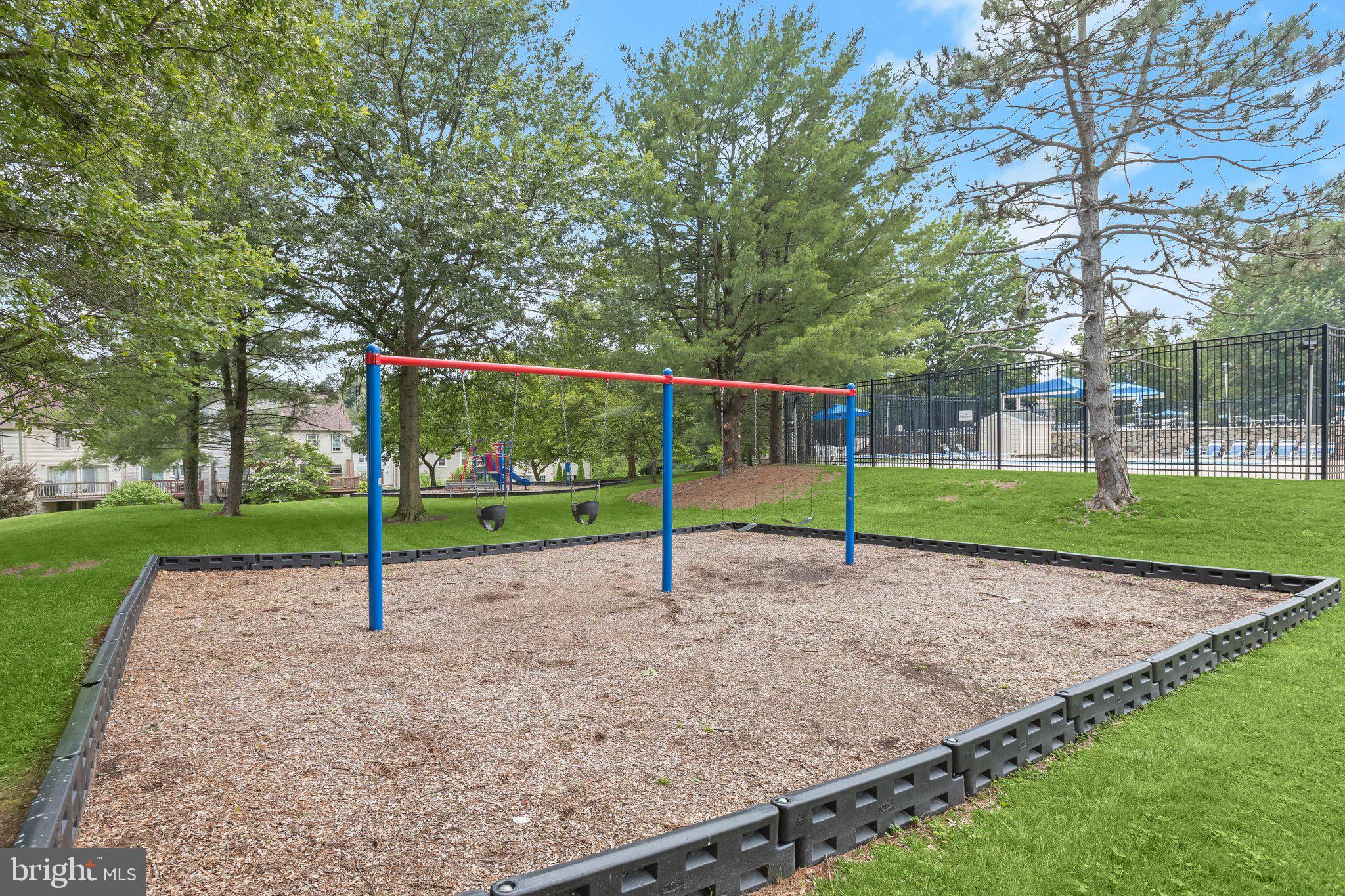 SILVER SPRING CNTRY CLUB - Residential