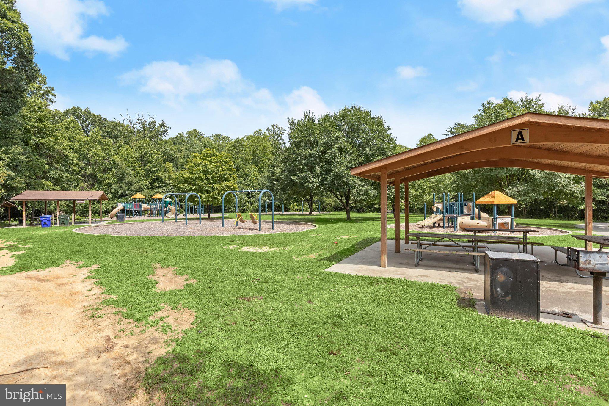 SILVER SPRING CNTRY CLUB - Residential