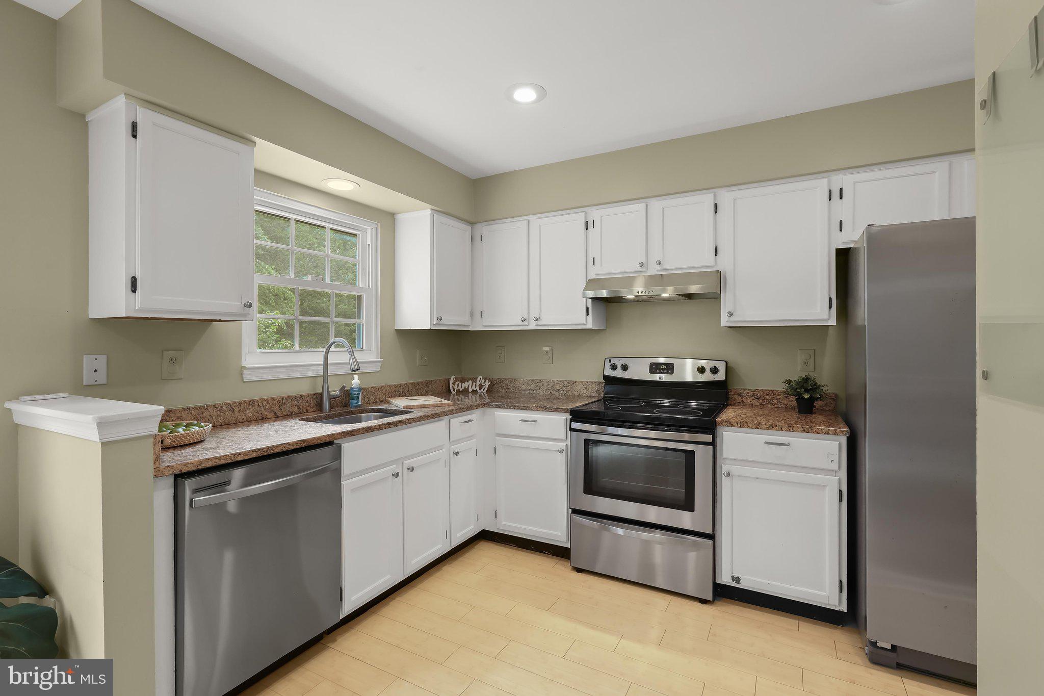 SILVER SPRING CNTRY CLUB - Residential