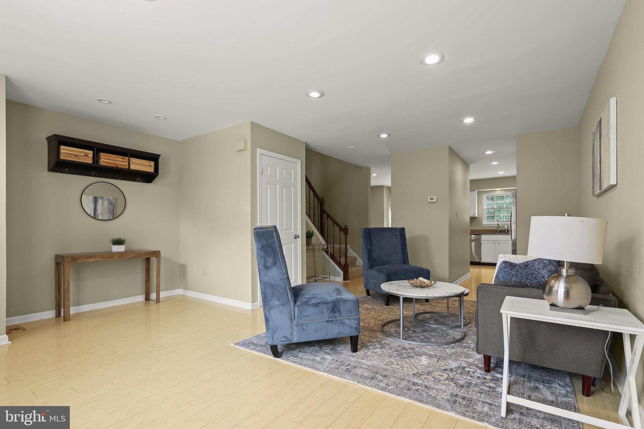 SILVER SPRING CNTRY CLUB - Residential