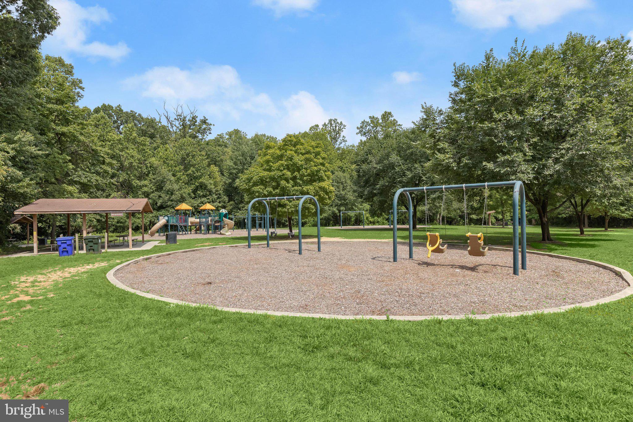 SILVER SPRING CNTRY CLUB - Residential