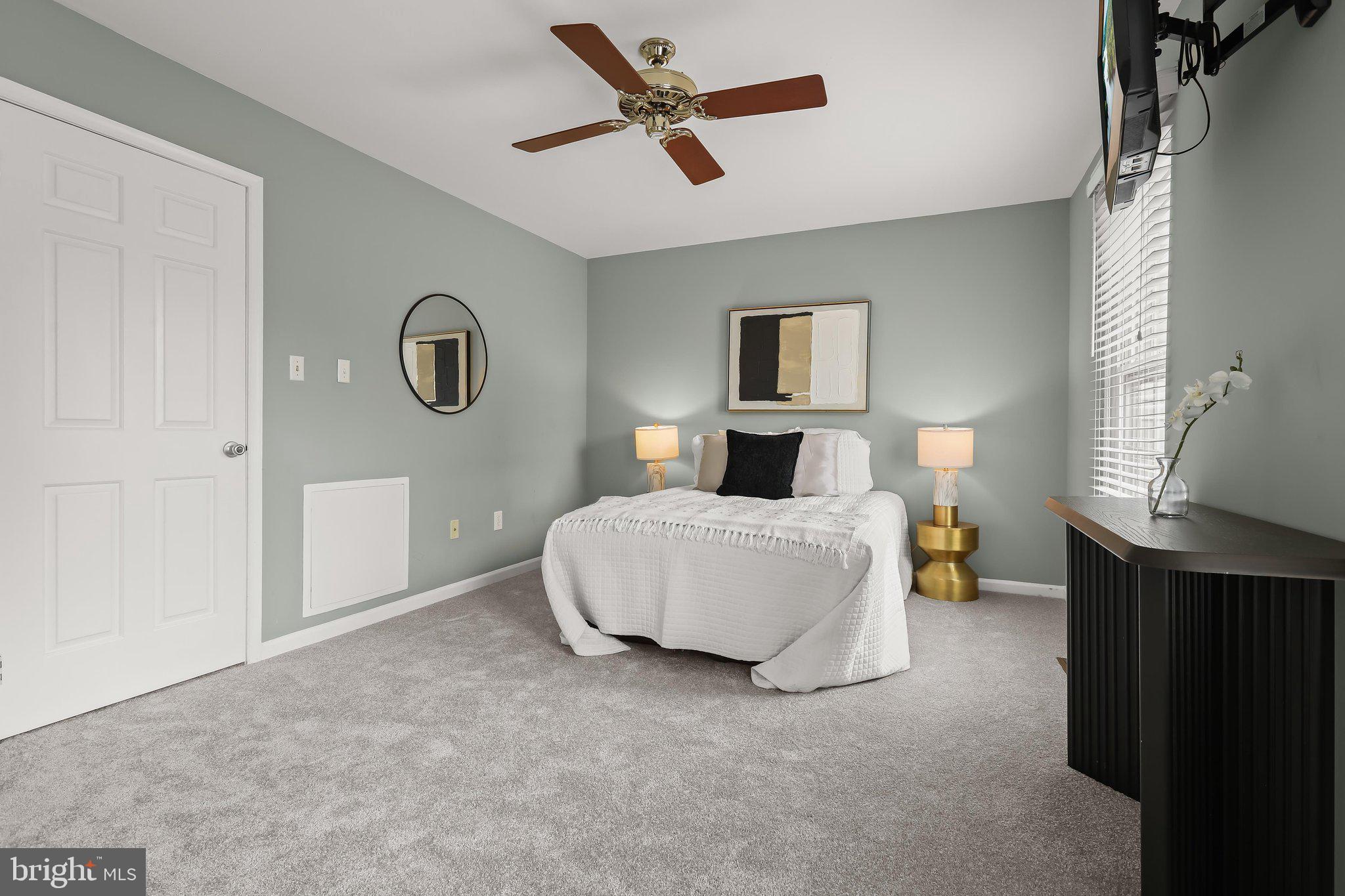 SILVER SPRING CNTRY CLUB - Residential