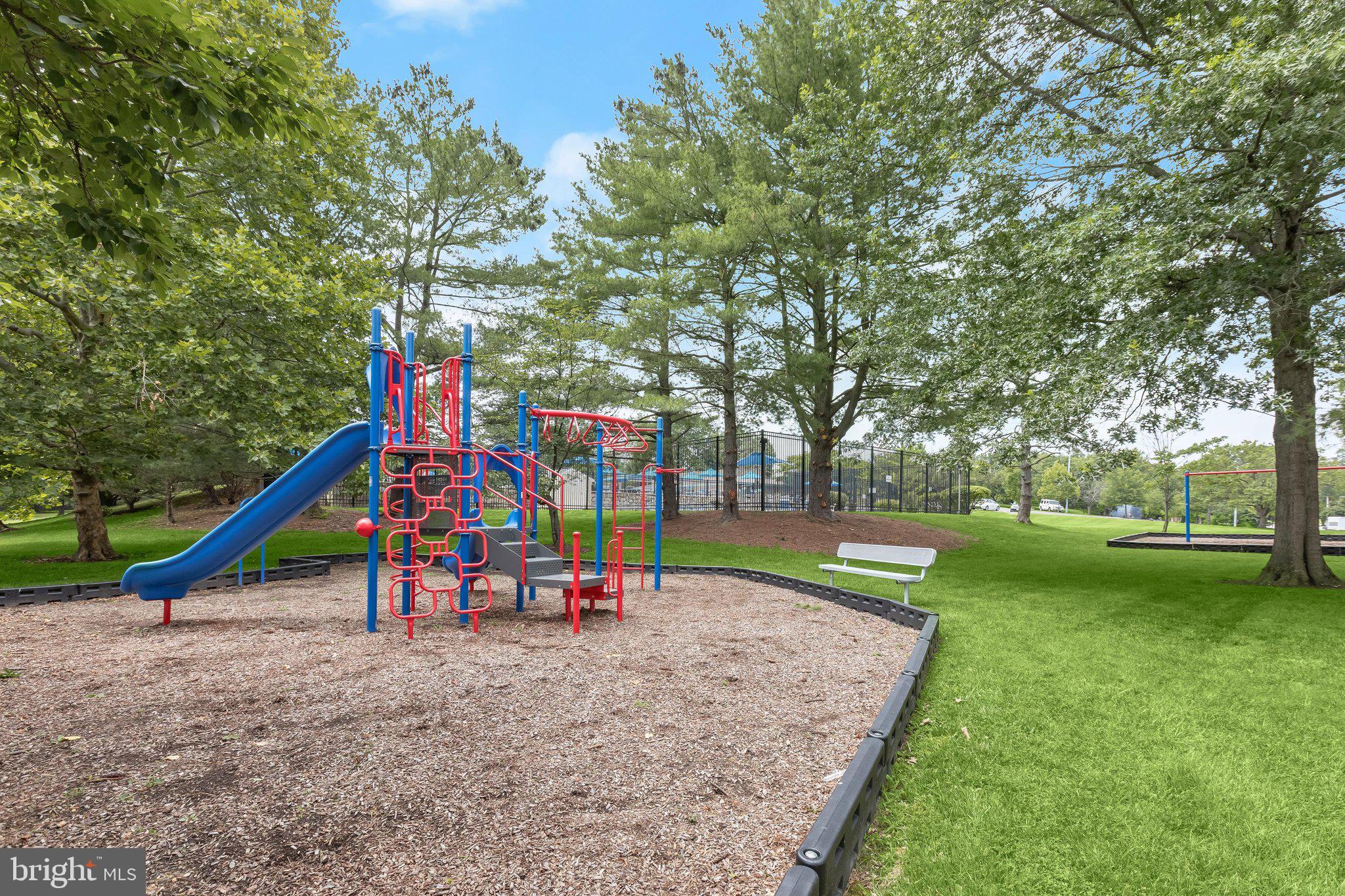 SILVER SPRING CNTRY CLUB - Residential