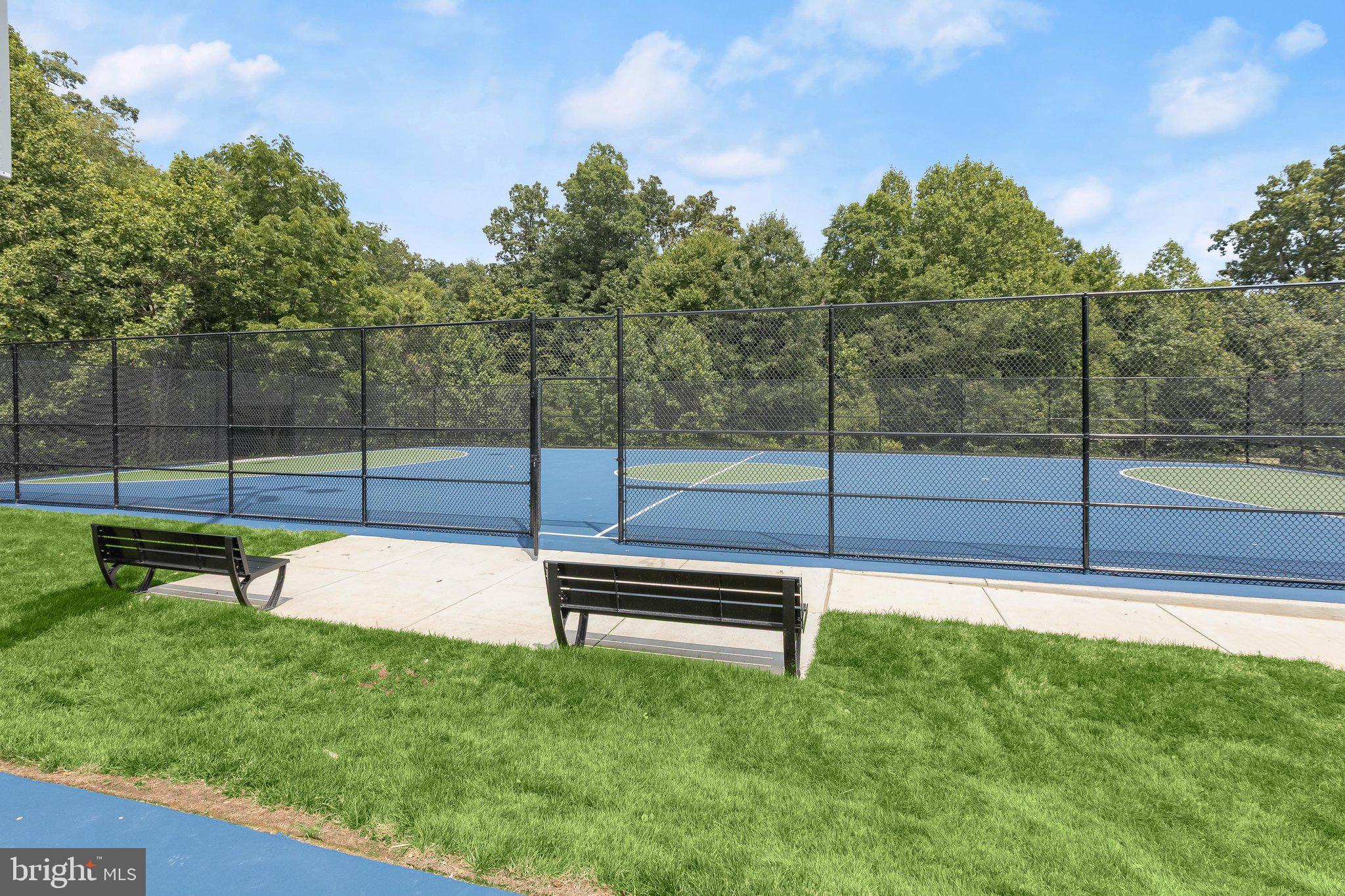 SILVER SPRING CNTRY CLUB - Residential