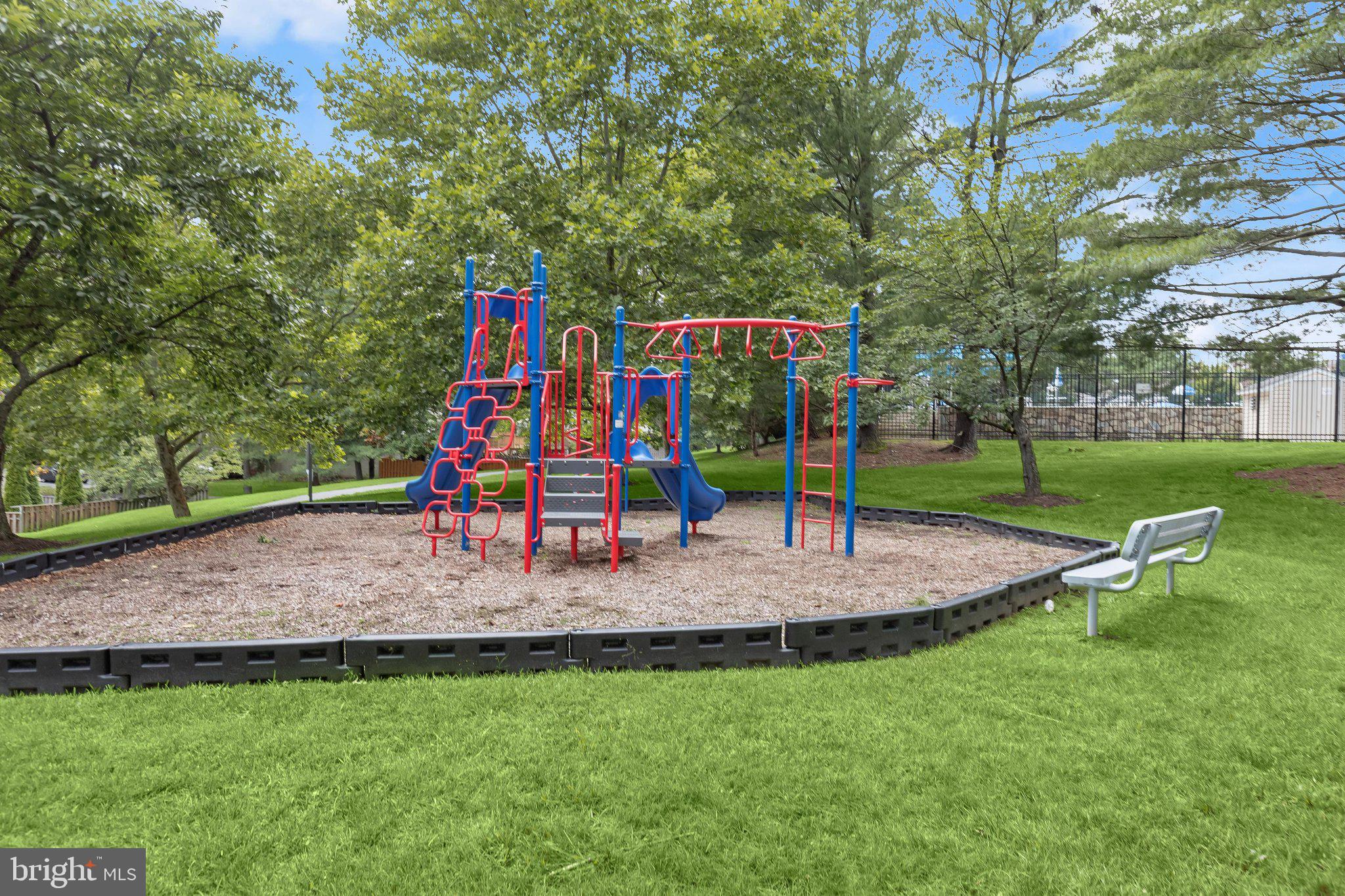 SILVER SPRING CNTRY CLUB - Residential