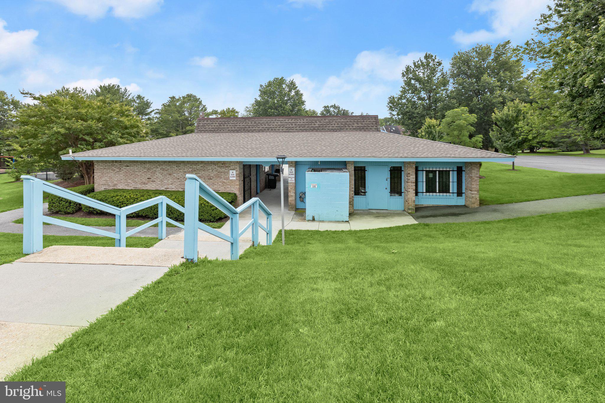 SILVER SPRING CNTRY CLUB - Residential