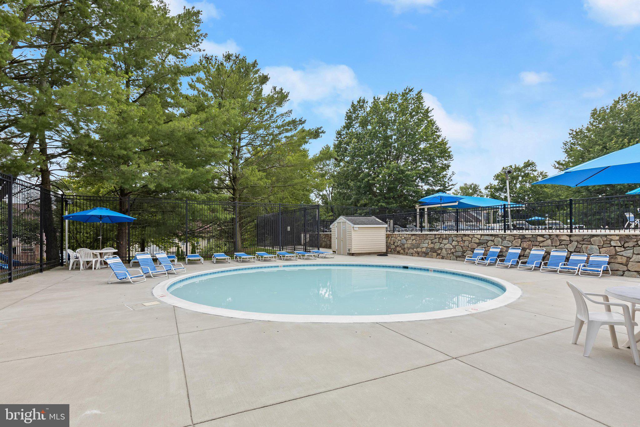 SILVER SPRING CNTRY CLUB - Residential