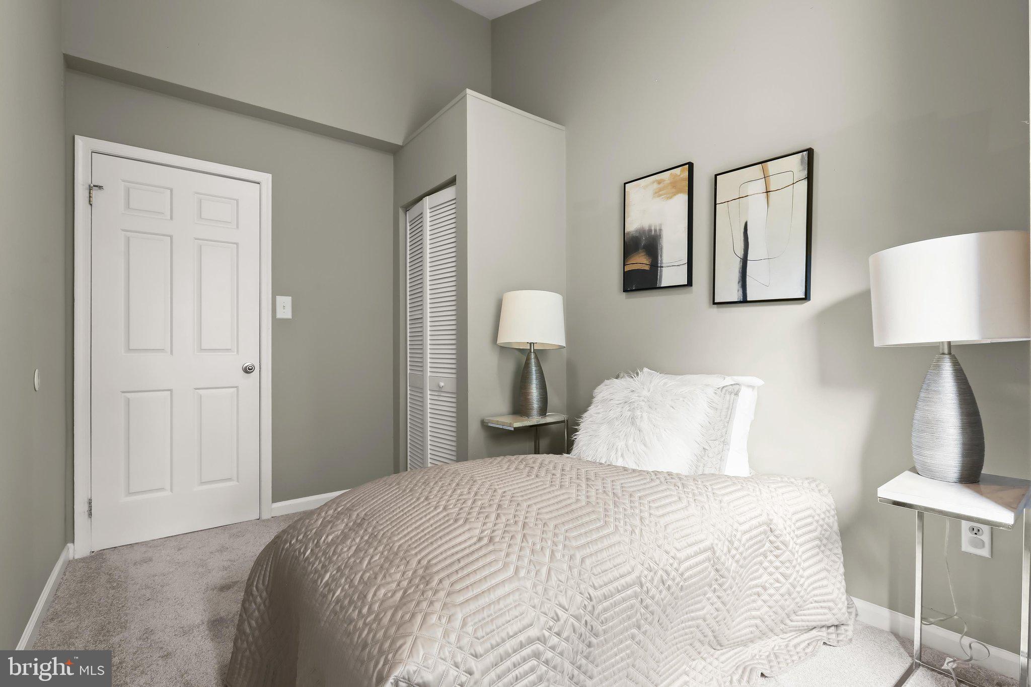 SILVER SPRING CNTRY CLUB - Residential
