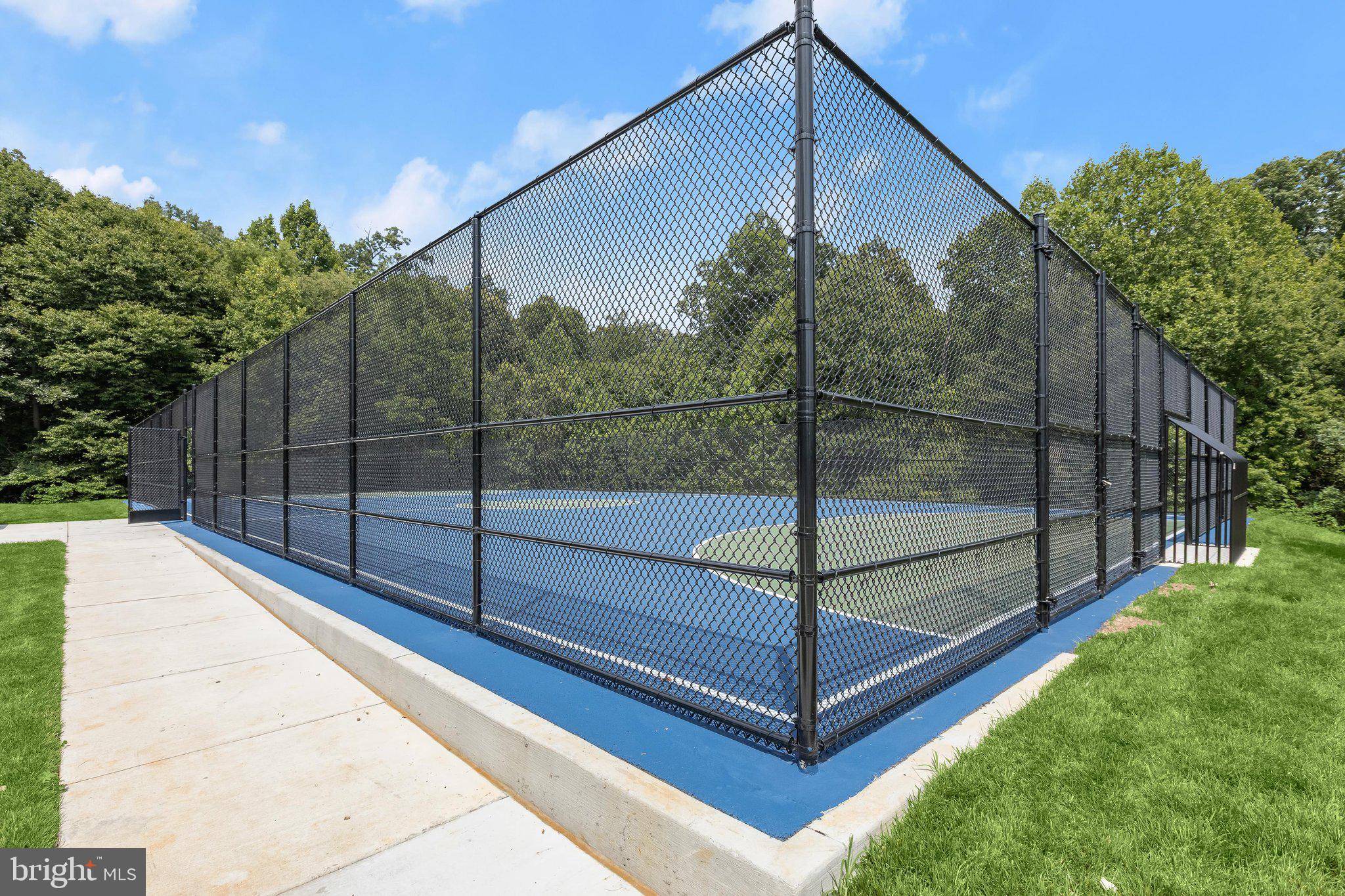 SILVER SPRING CNTRY CLUB - Residential