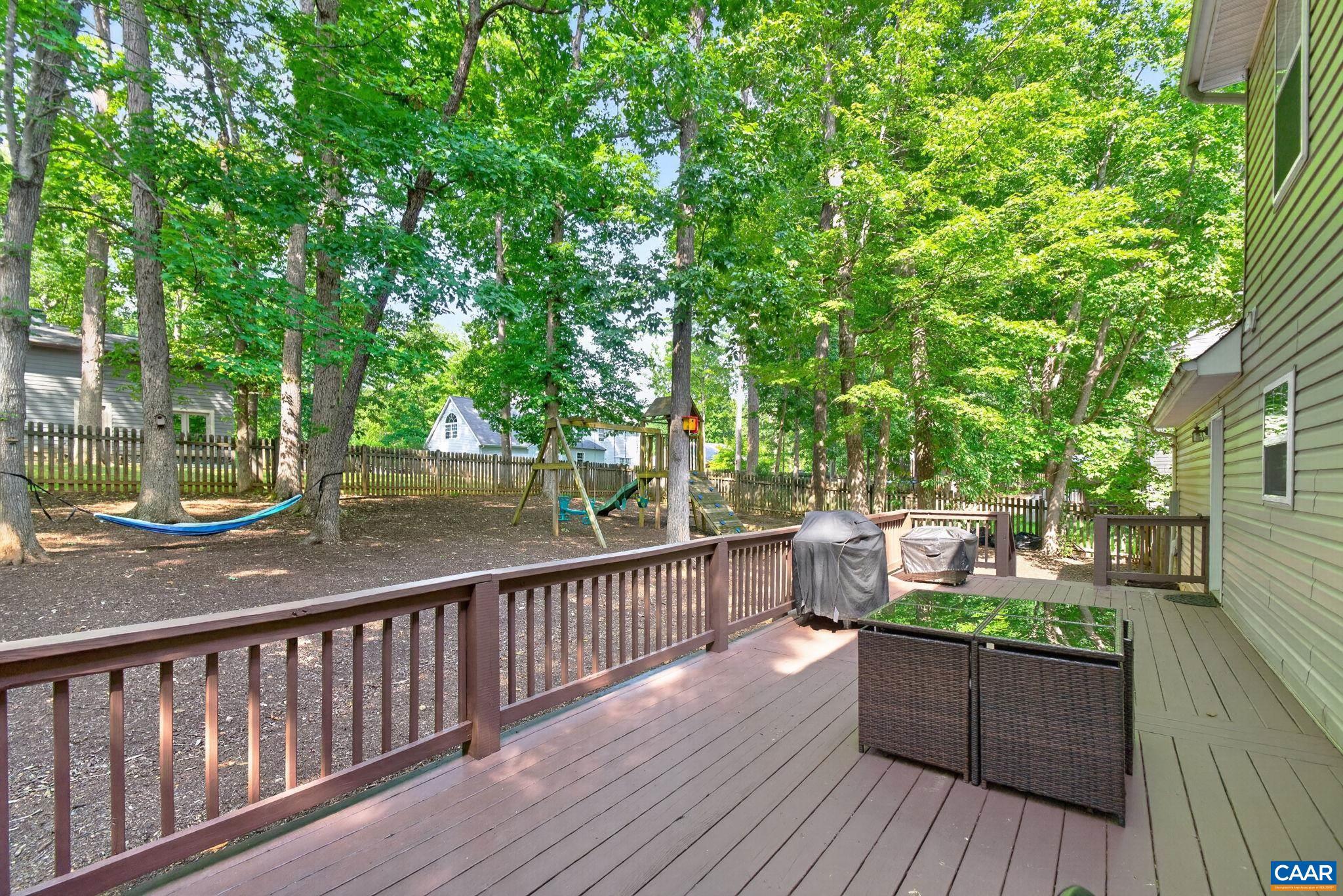LAKE MONTICELLO - Residential