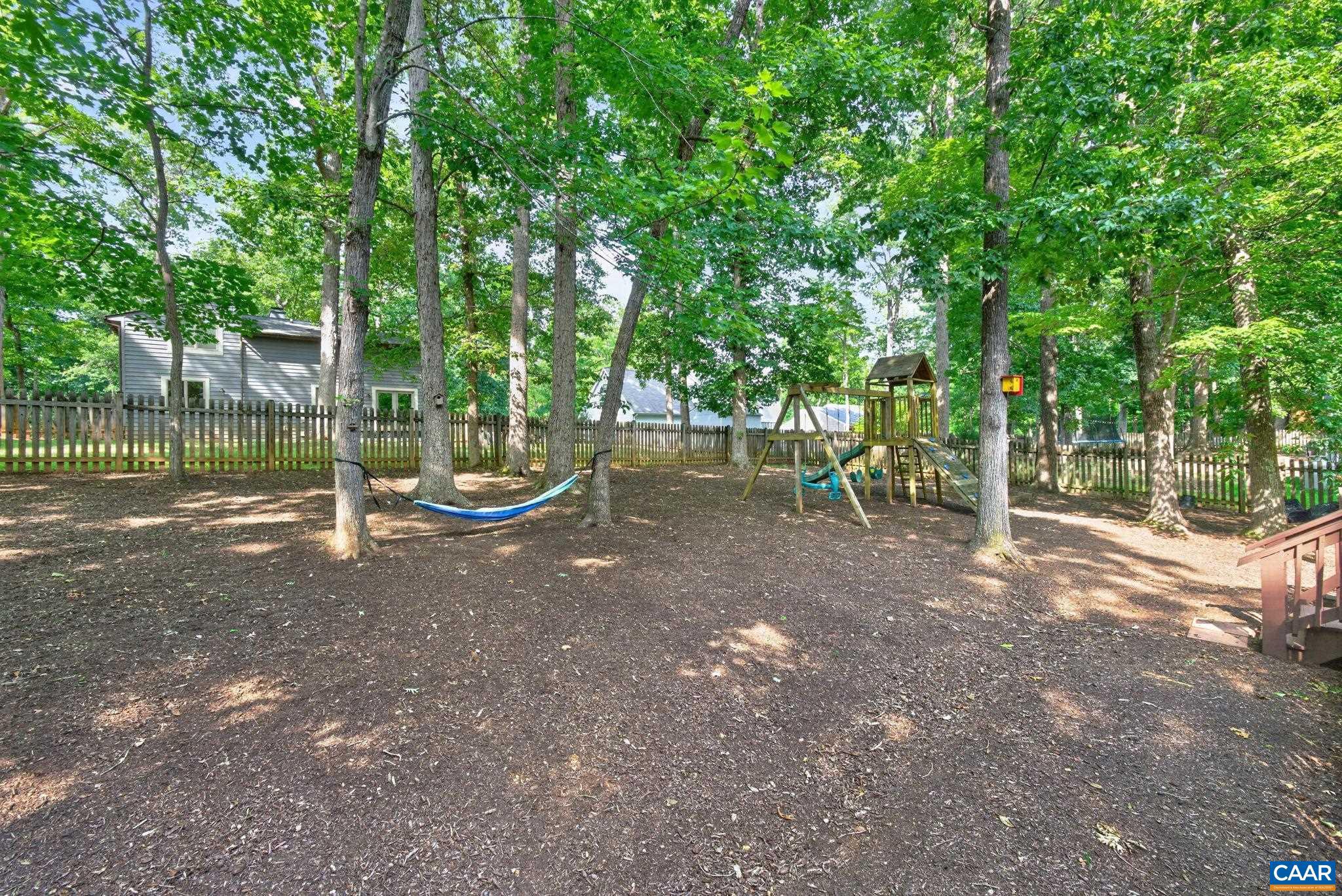 LAKE MONTICELLO - Residential