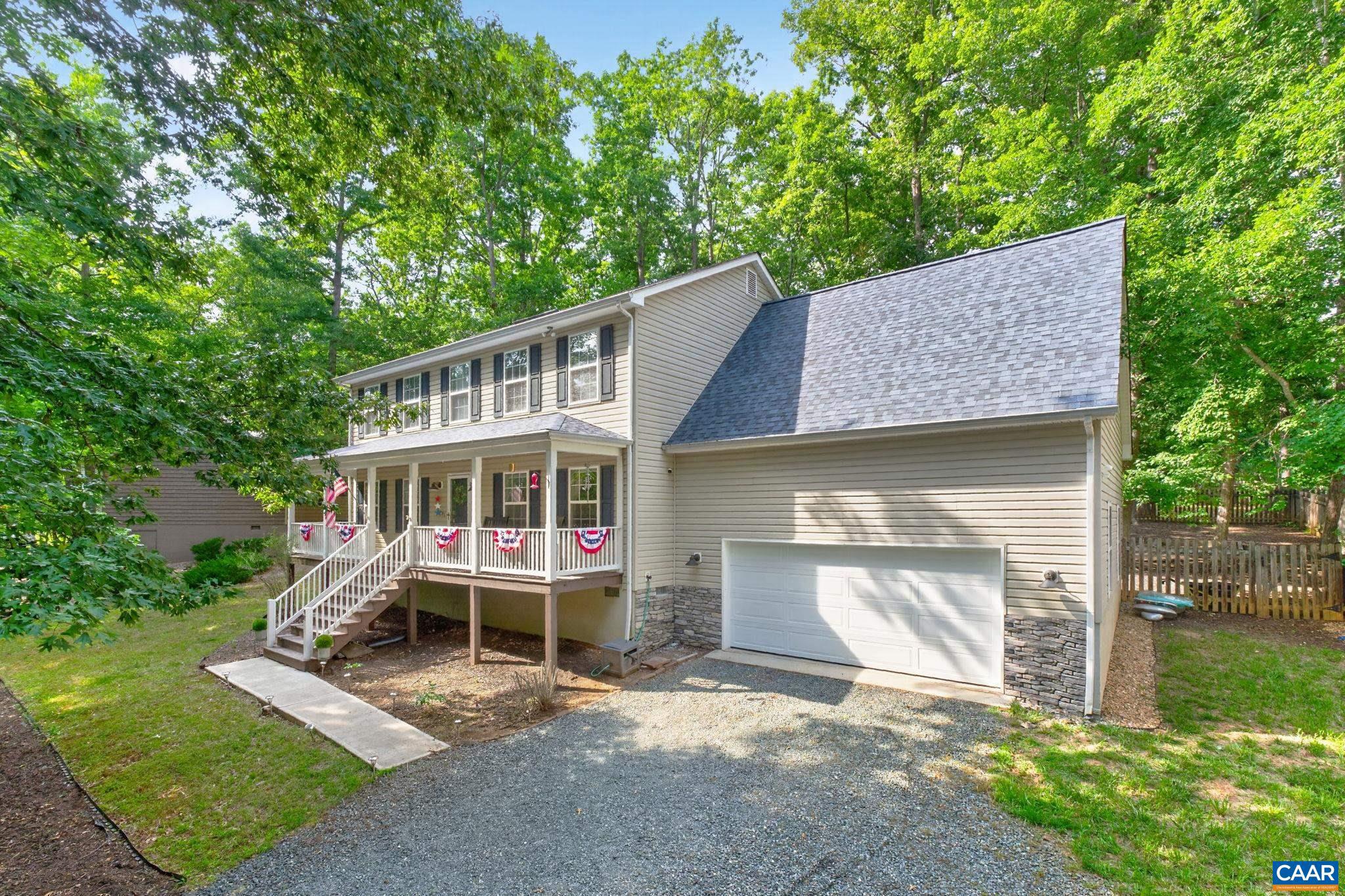 LAKE MONTICELLO - Residential