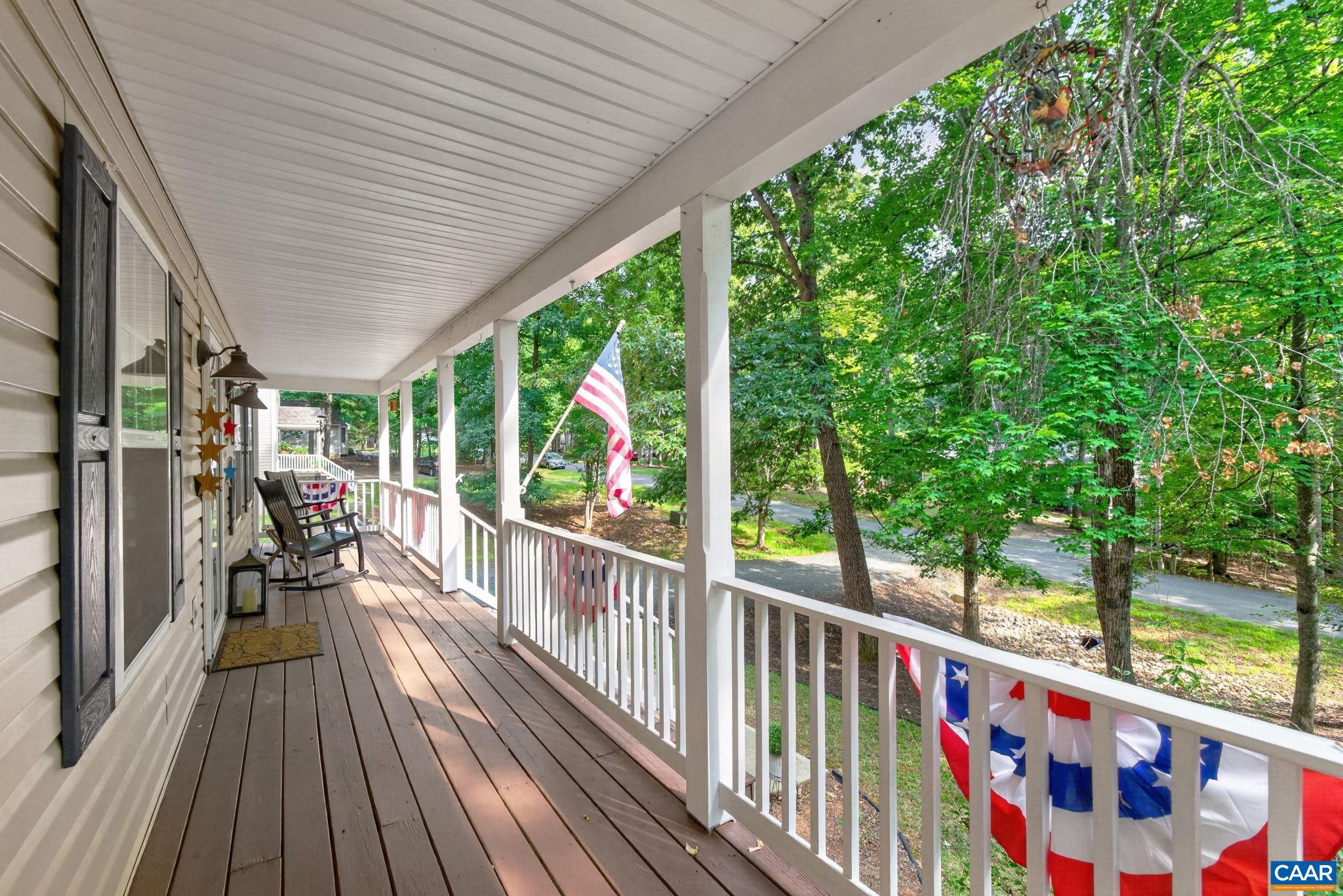 LAKE MONTICELLO - Residential