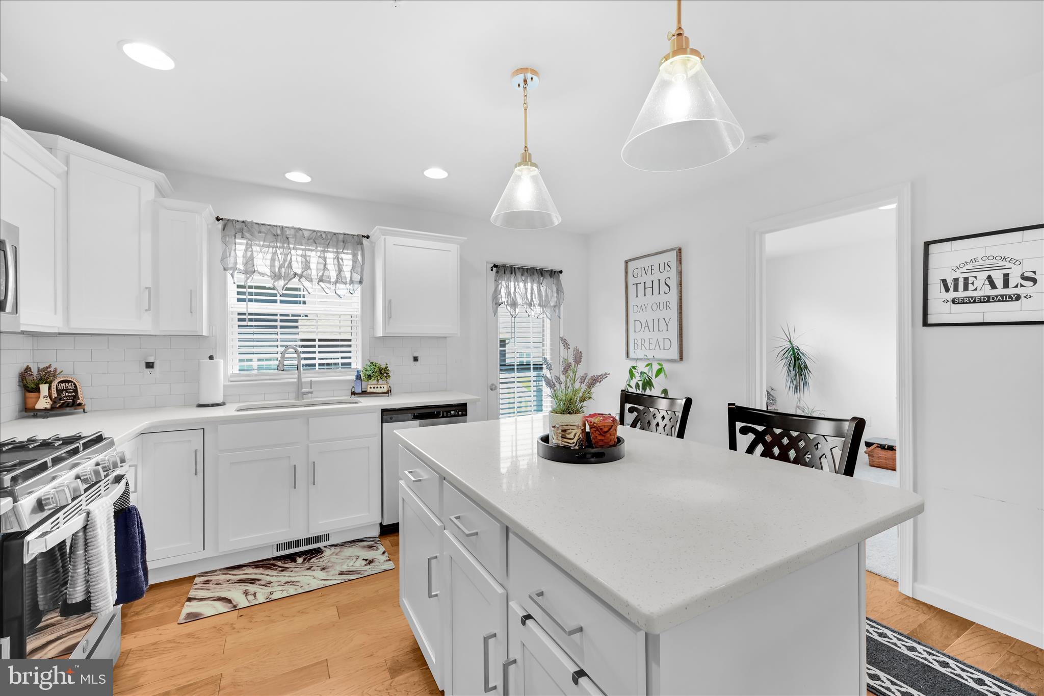 MAYAPPLE WOODS - Residential