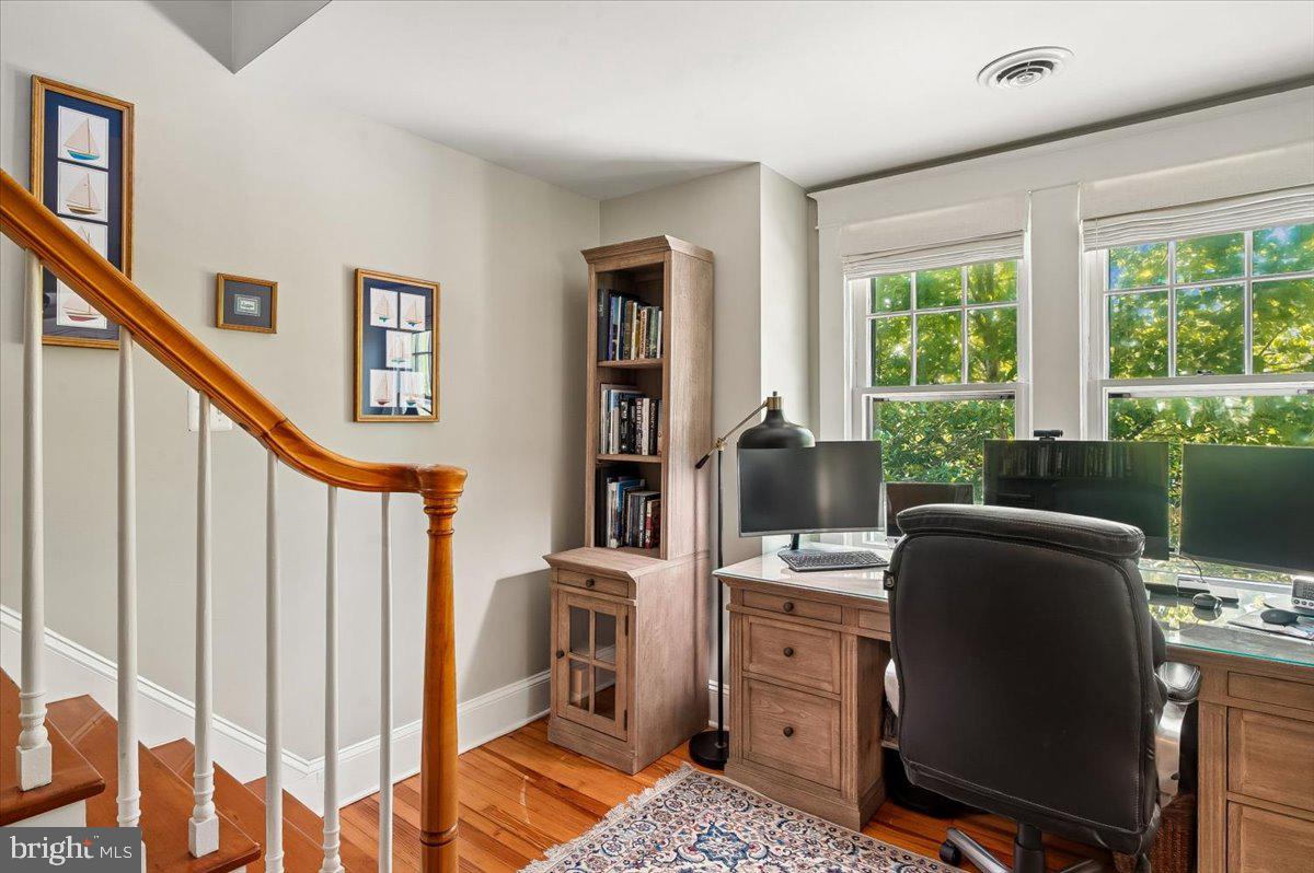 MURRAY HILL - Residential
