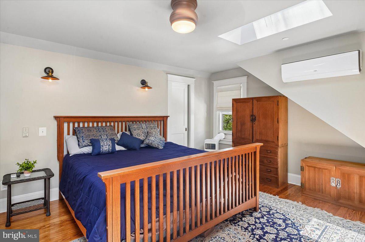 MURRAY HILL - Residential