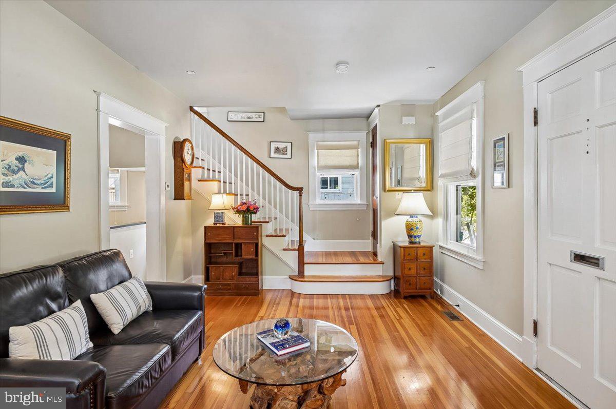 MURRAY HILL - Residential