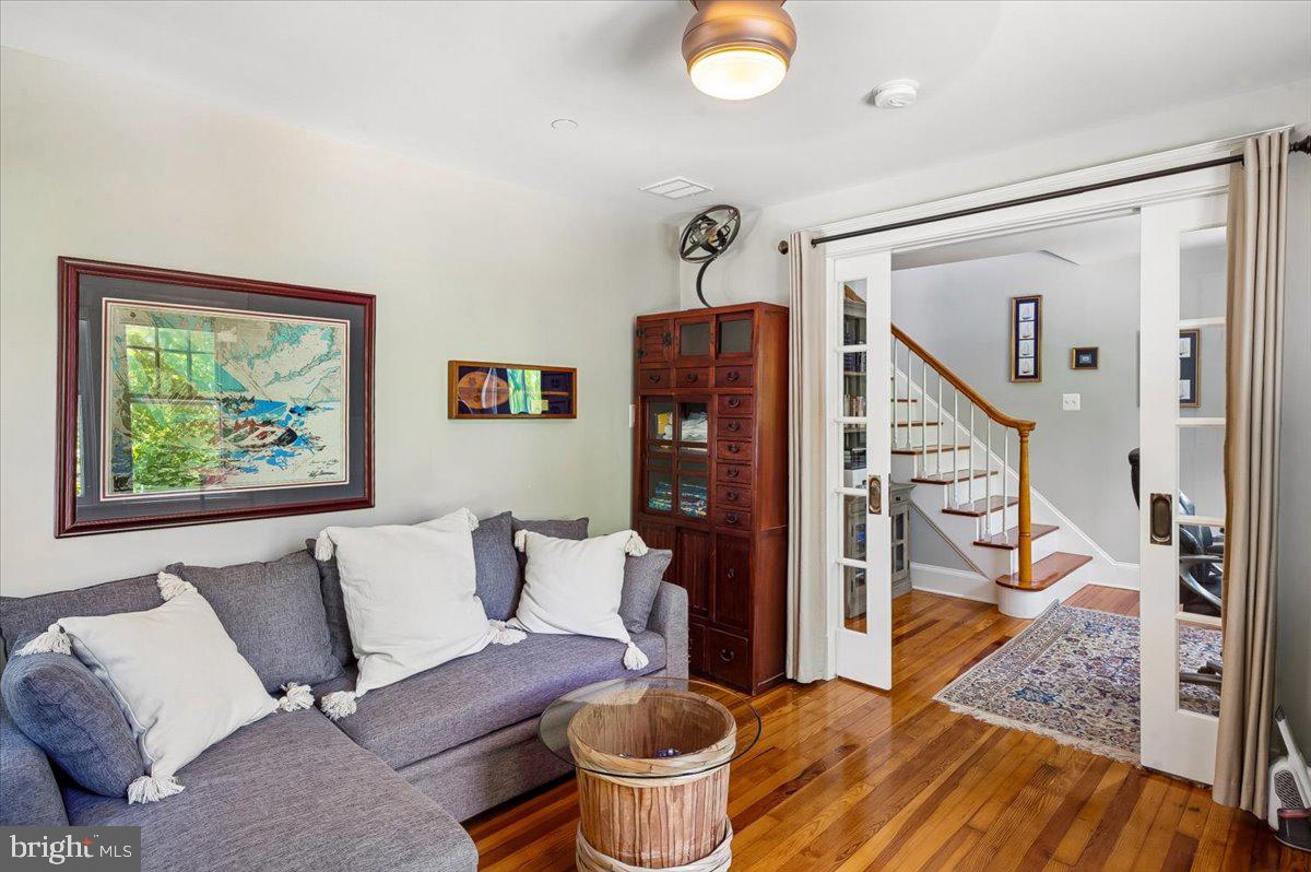 MURRAY HILL - Residential