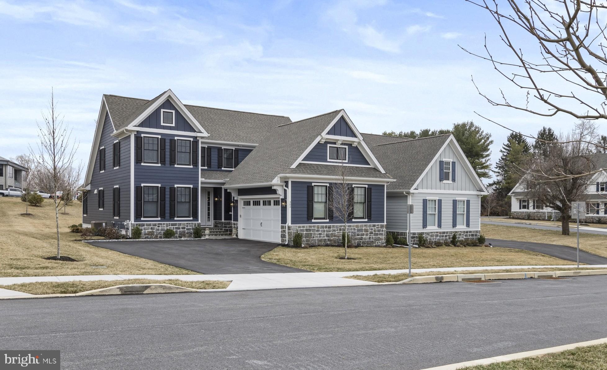 THE VILLAGES AT NORTHRIDGE - Residential