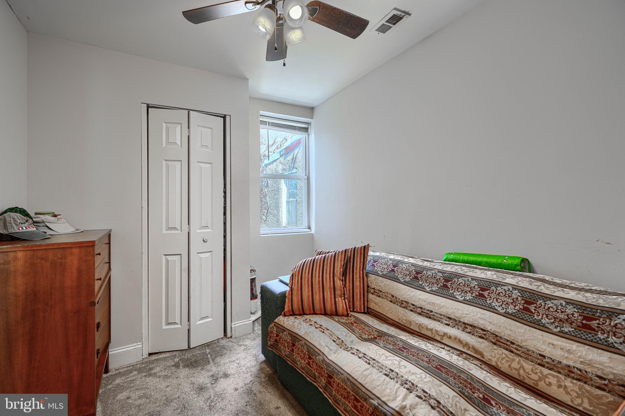 EAST SIDE - Residential