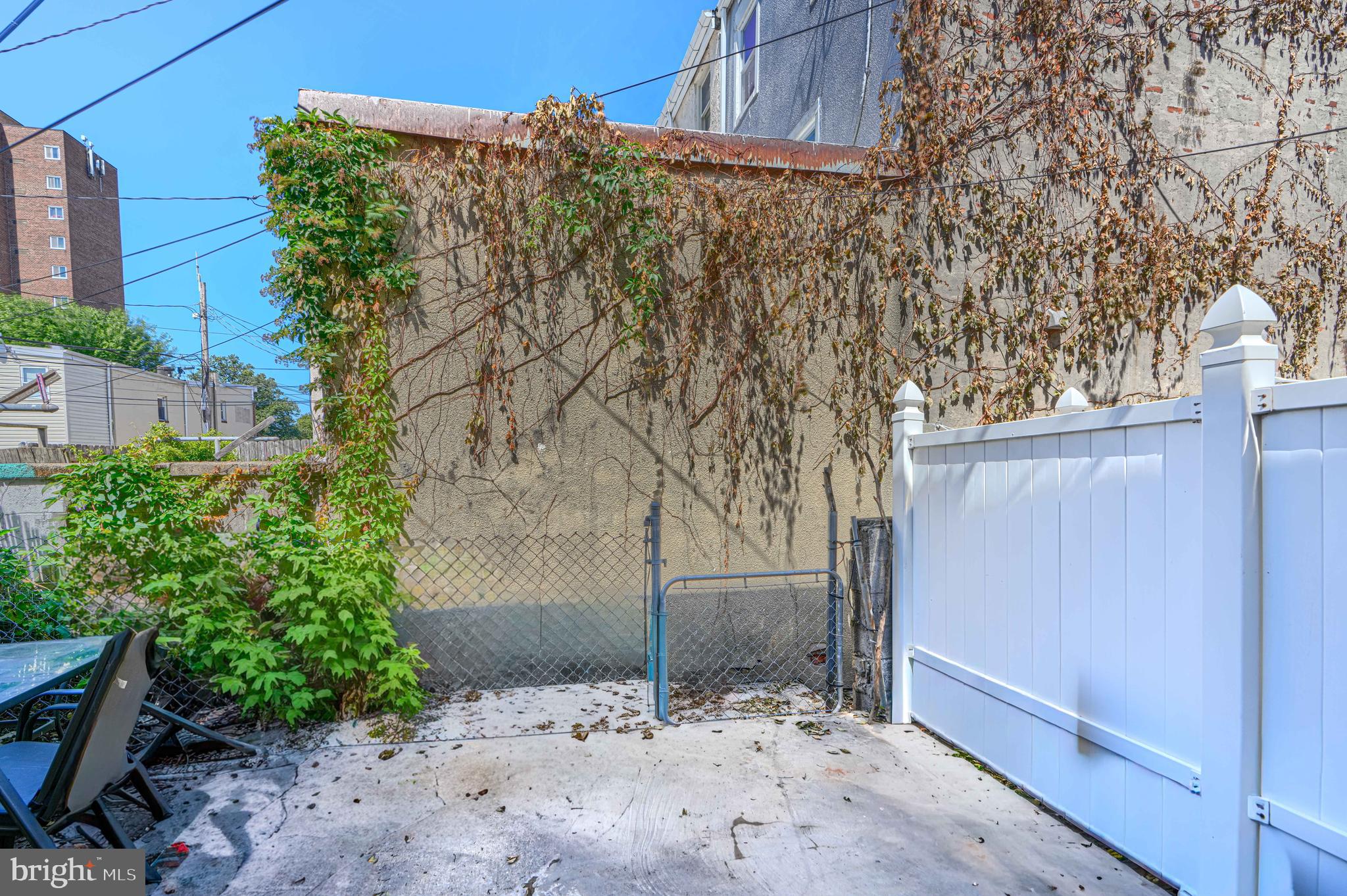 EAST SIDE - Residential