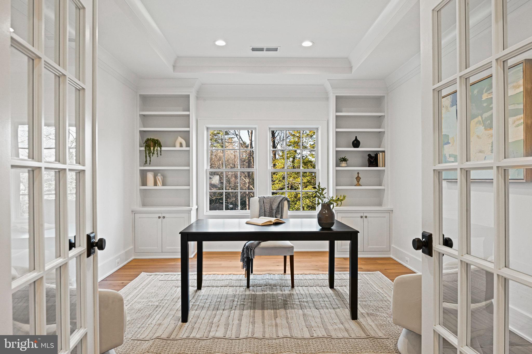 WESTBRIAR COUNTRY CLUB MANOR - Residential